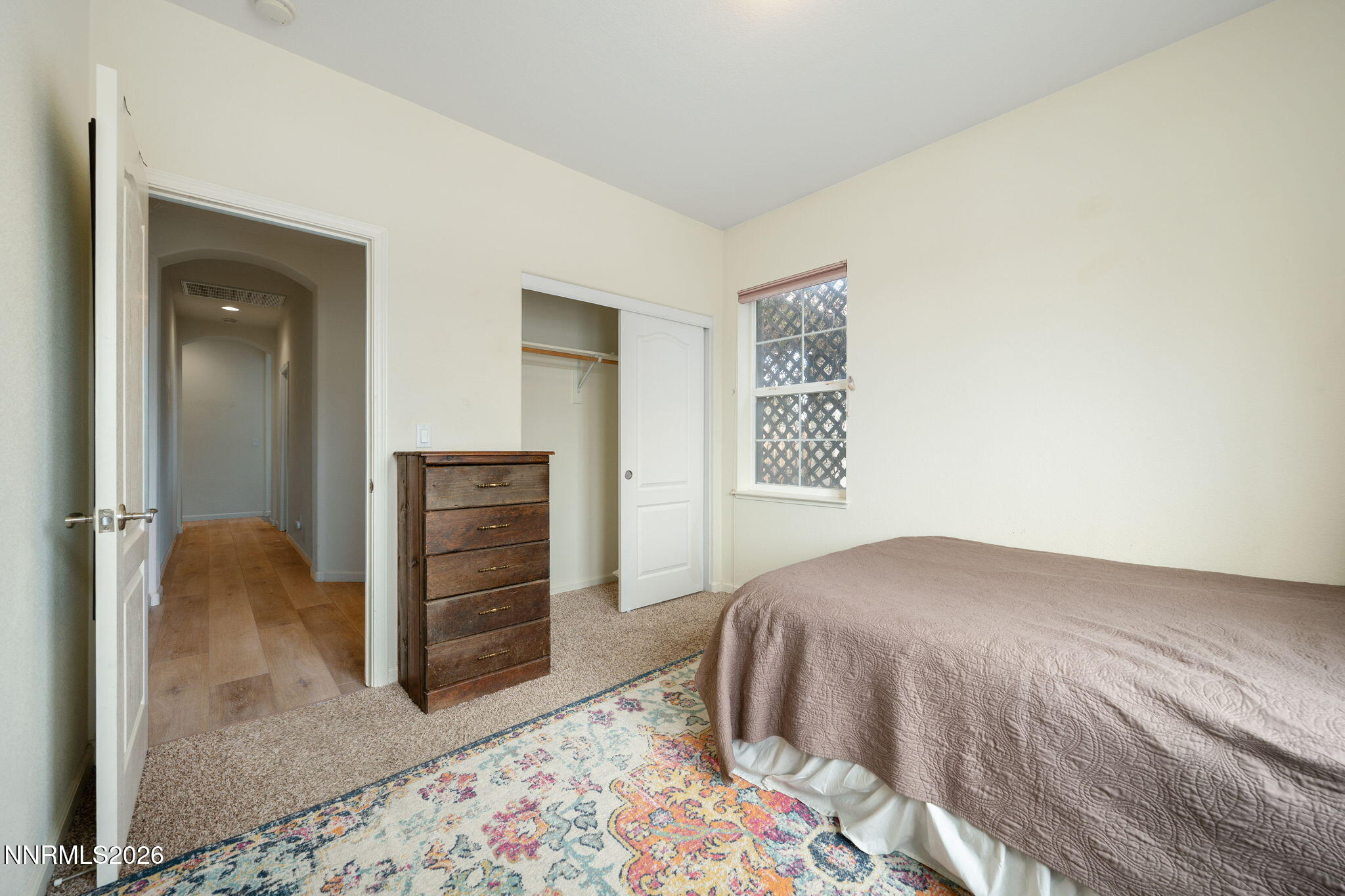 4-web-or-mls-1722 Blue Oak-5