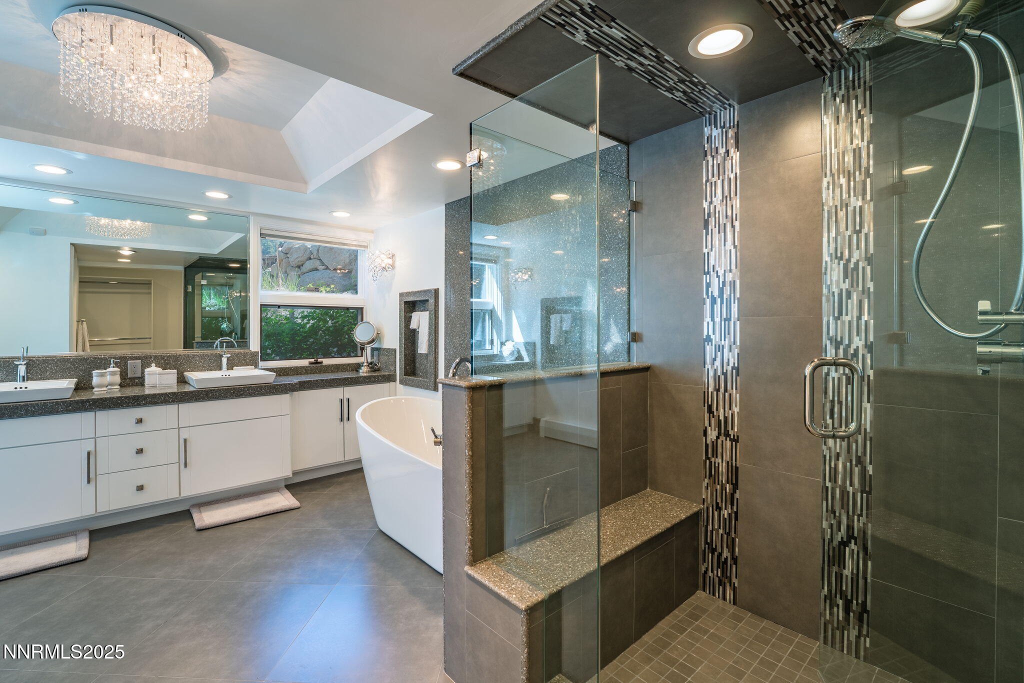 2nd Prim Bath