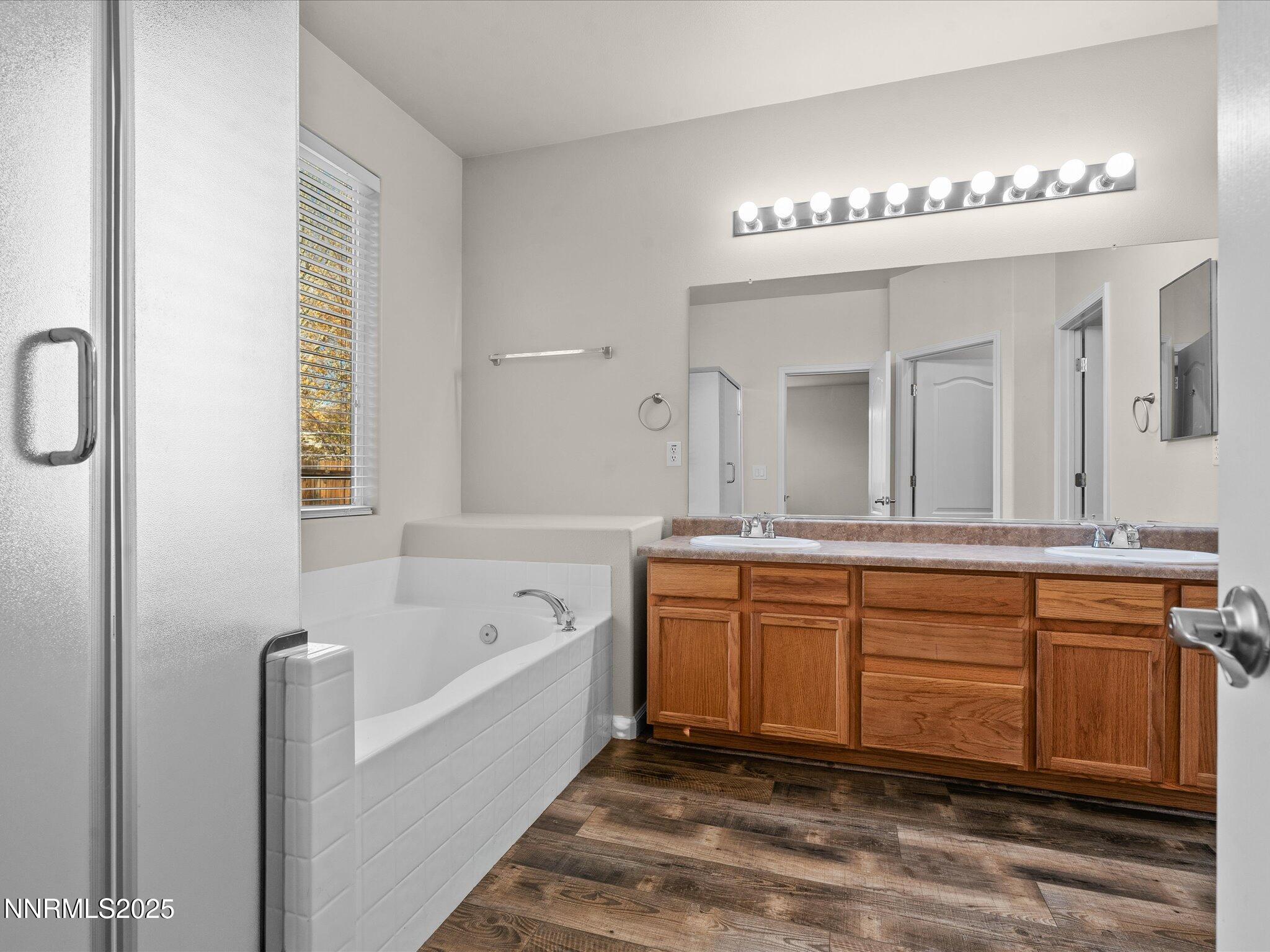 26-10873 Rushing Flume Dr-125