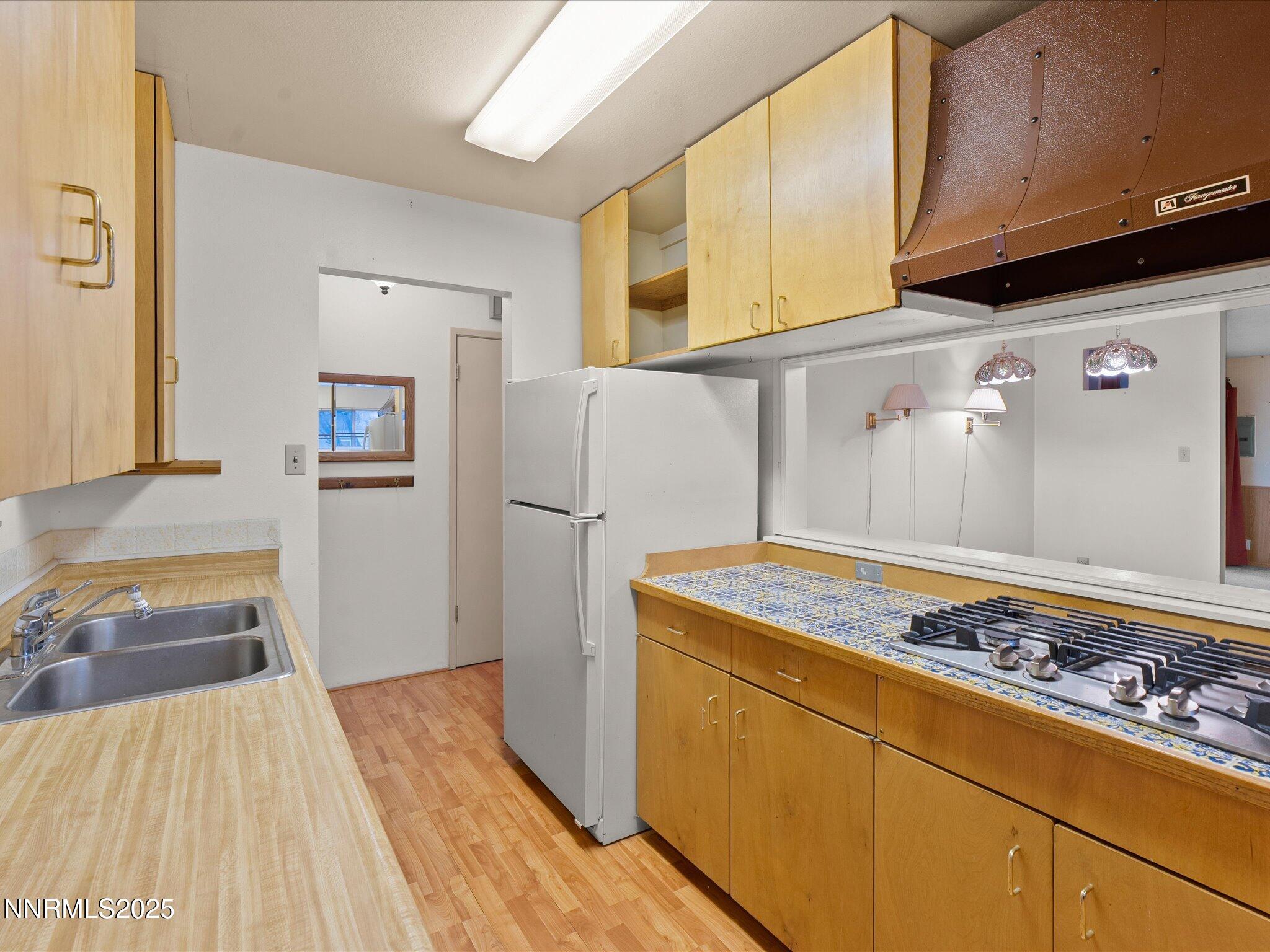 08-7665 Yorkshire Dr-107