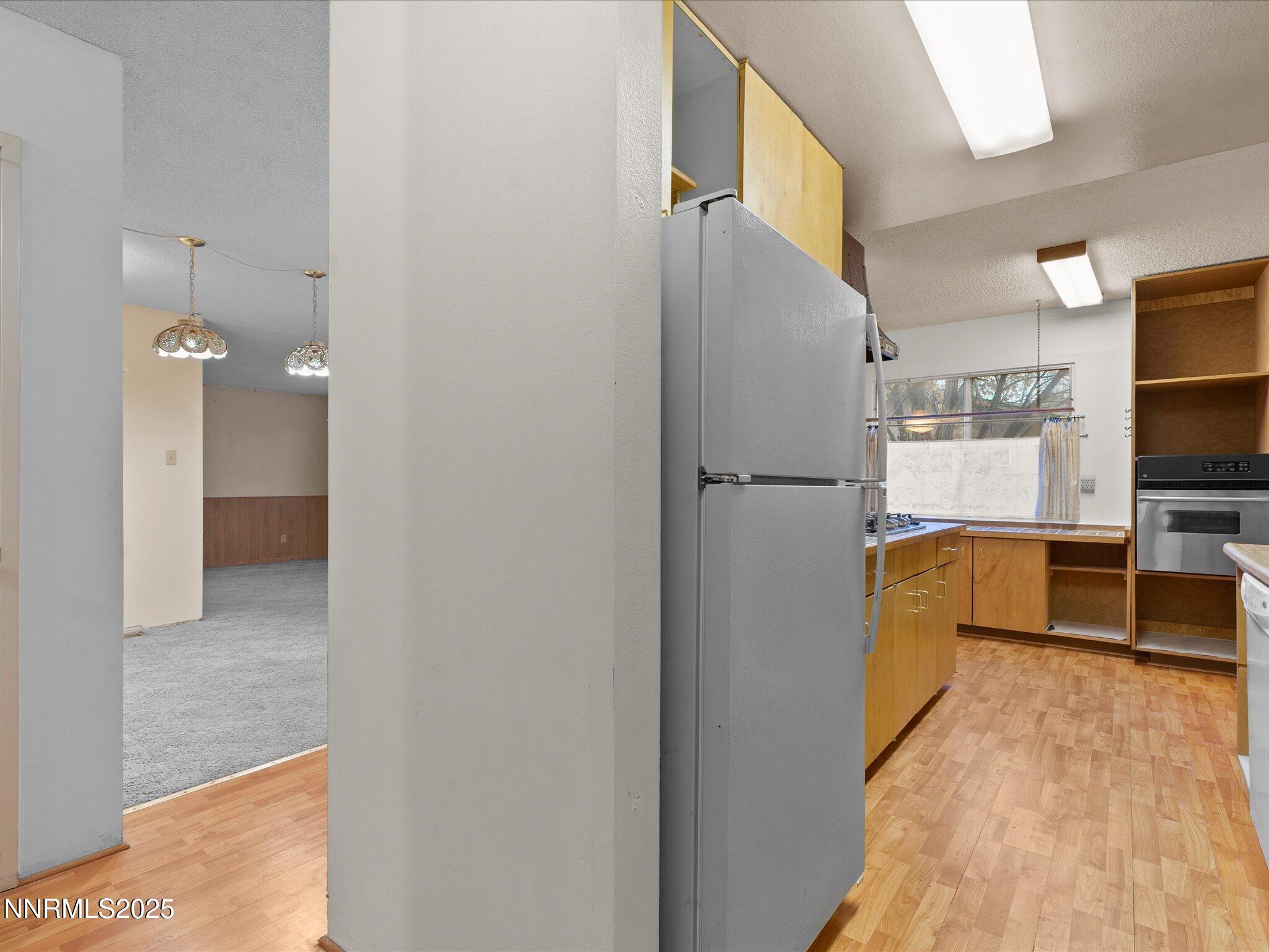 06-7665 Yorkshire Dr-105