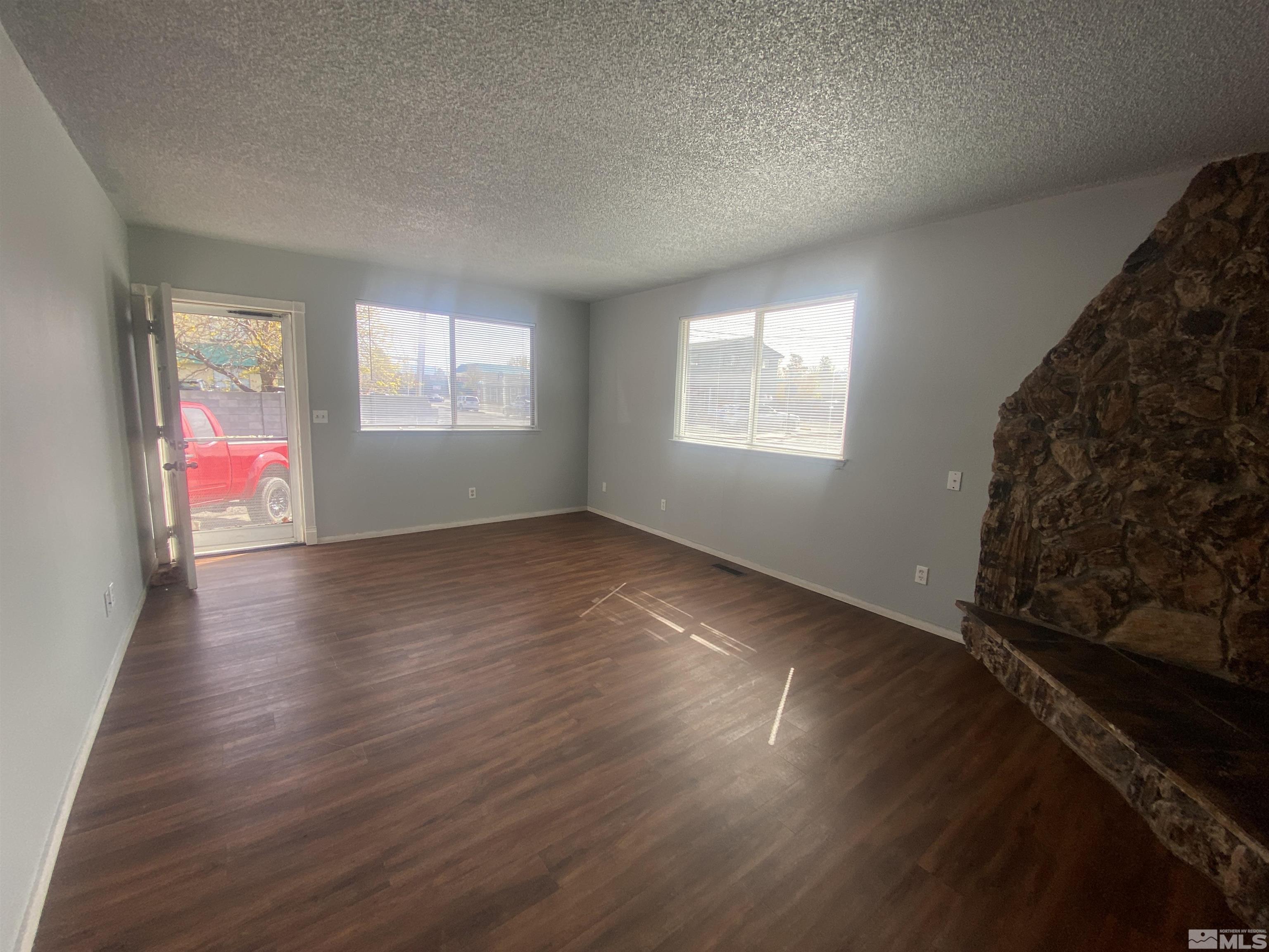 1522 North Court