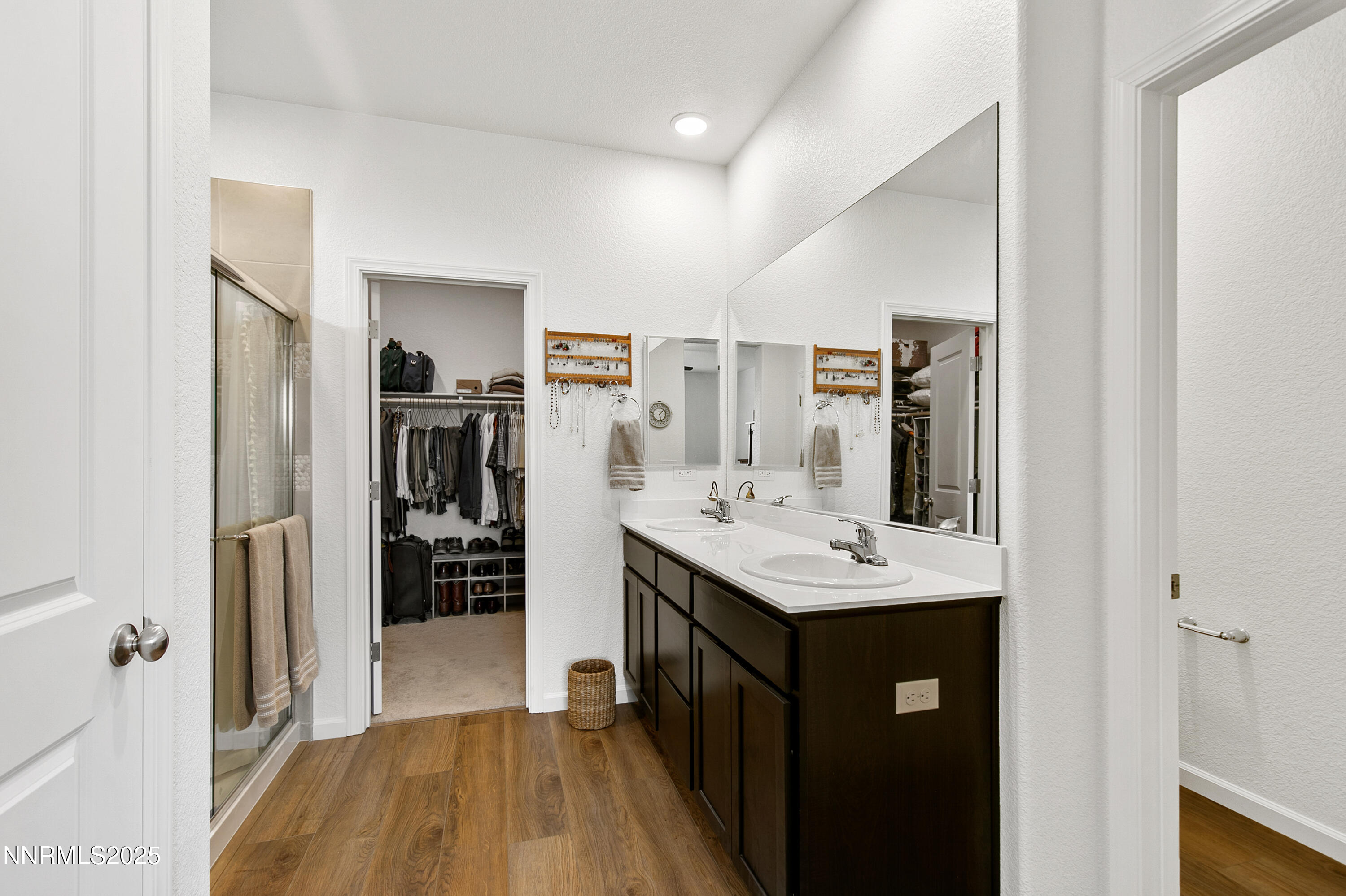 16-3274 Eleanor Wy-25