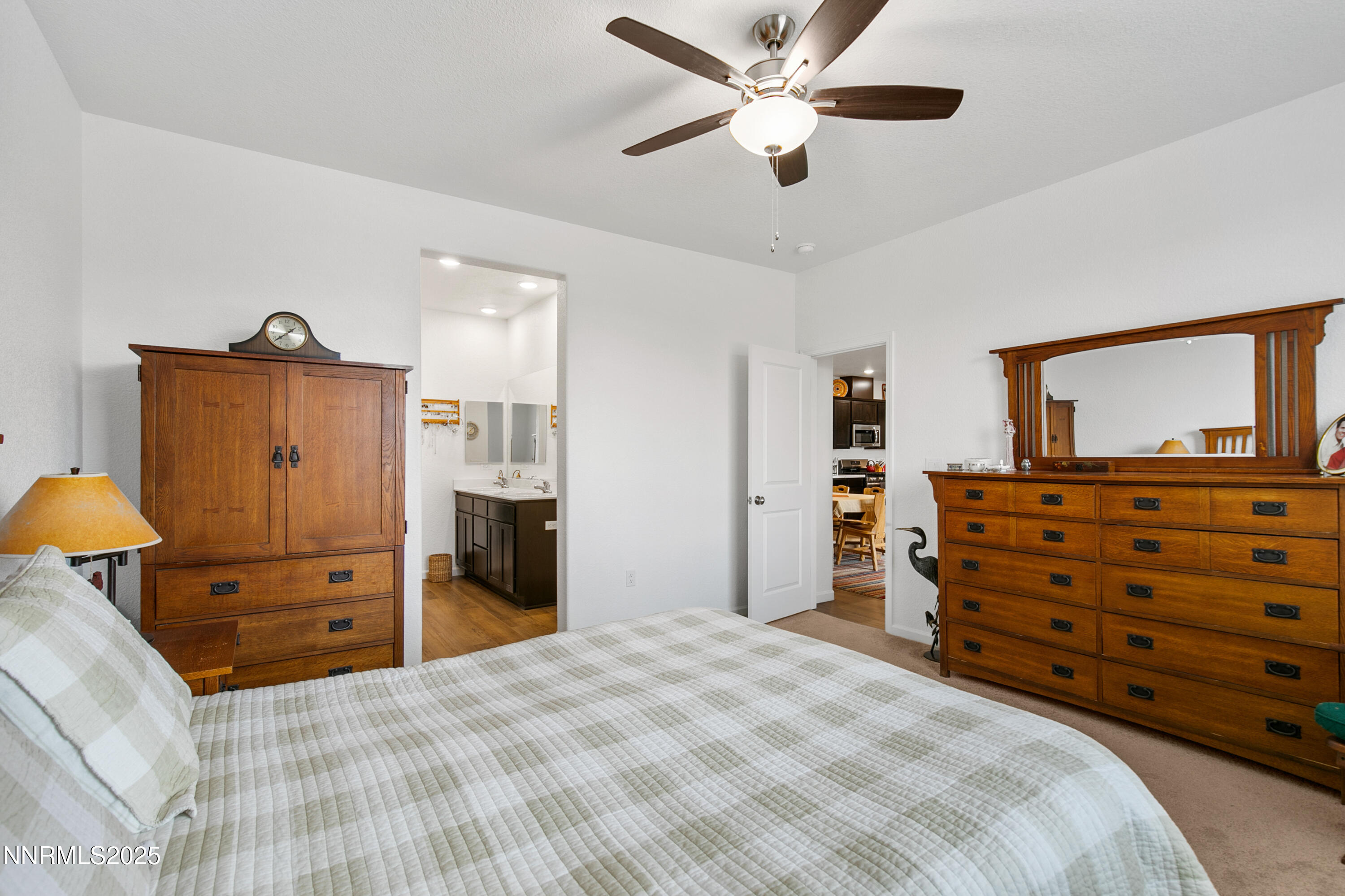 15-3274 Eleanor Wy-24