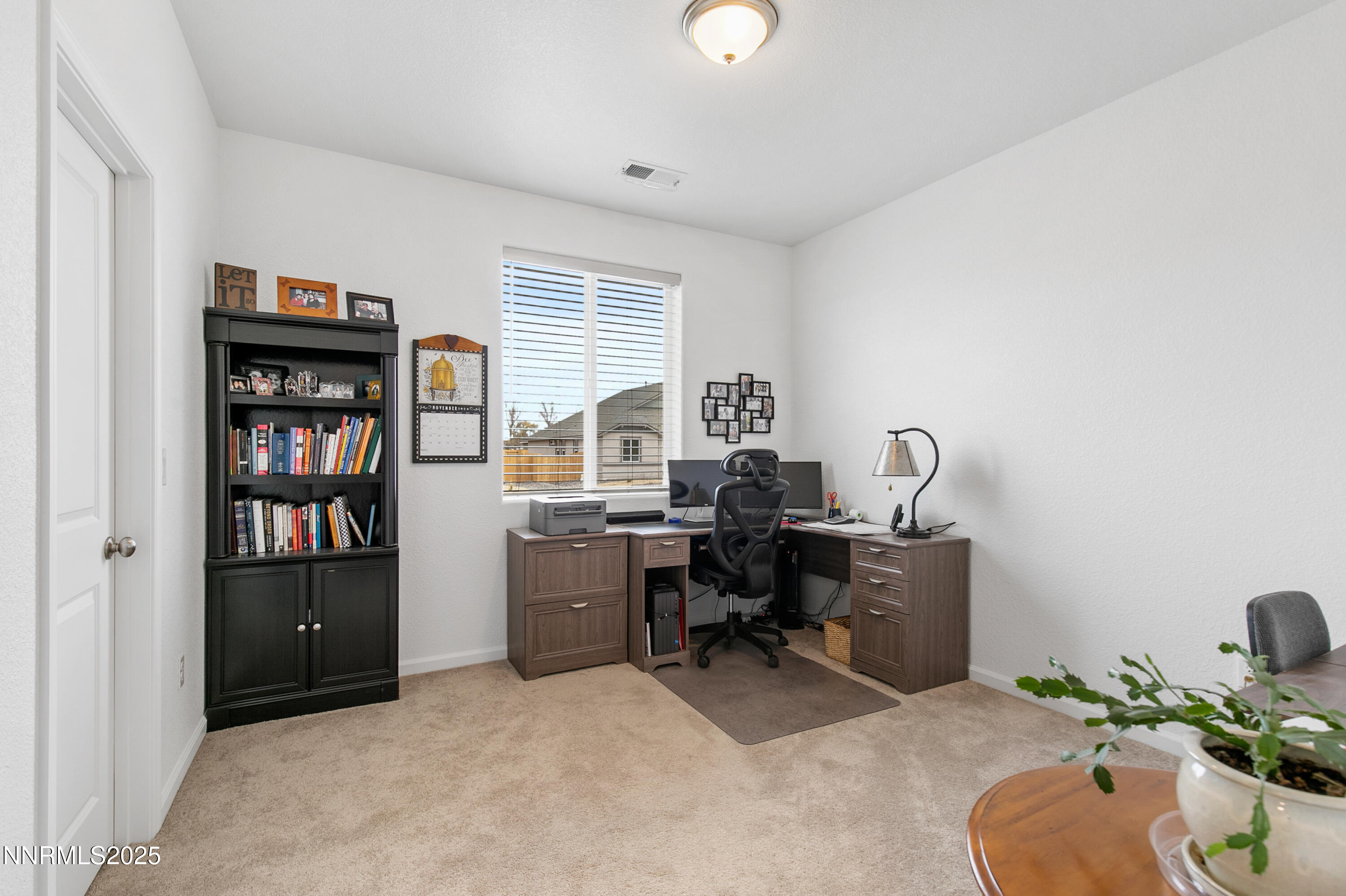 20-3274 Eleanor Wy-29