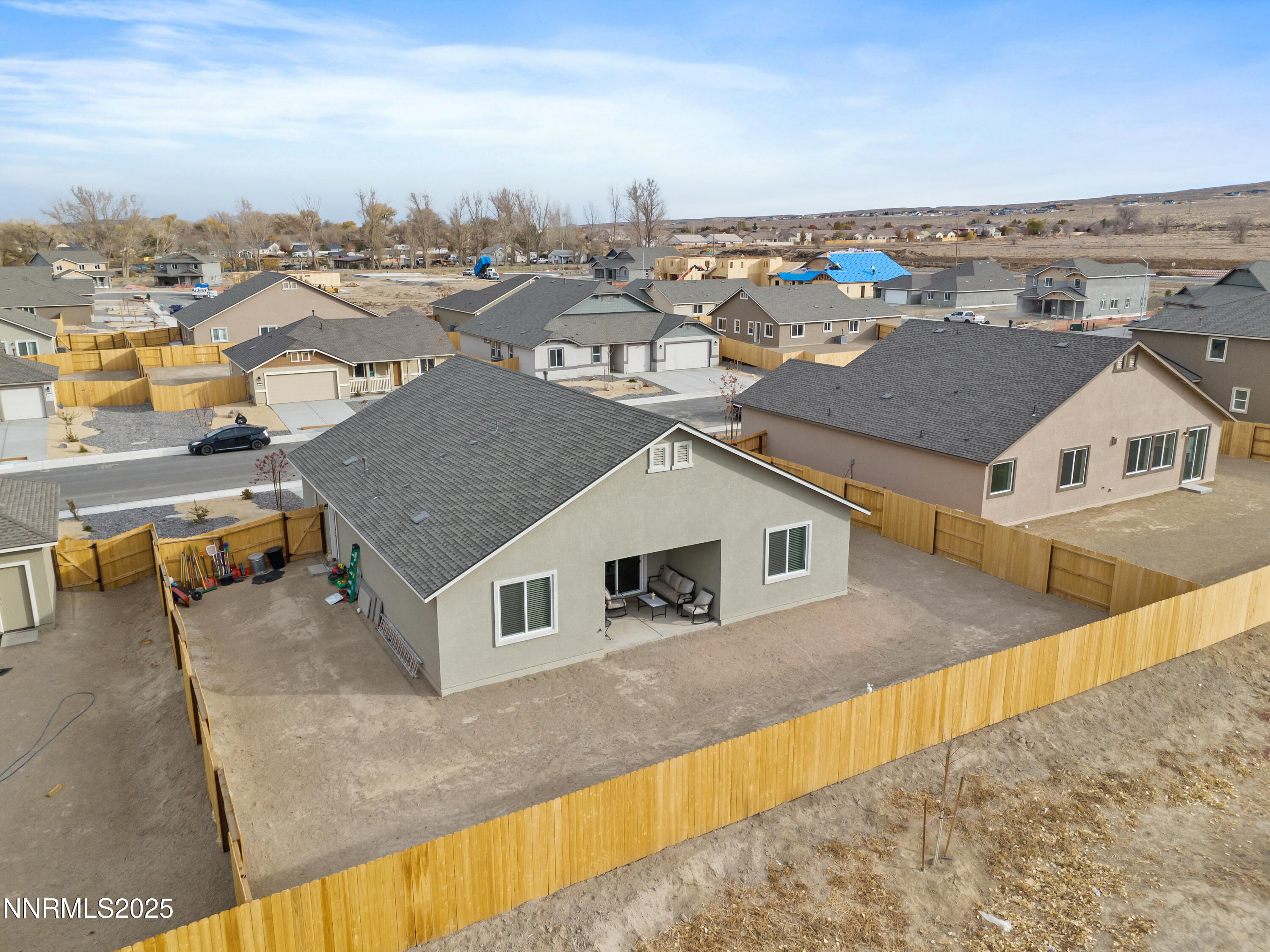 32-3274 Eleanor Wy-41