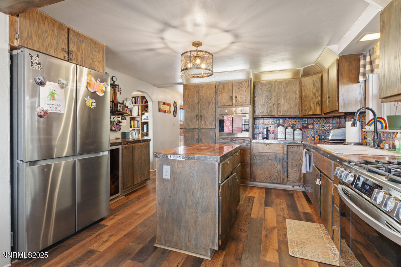 270 Elm St (11 of 30)