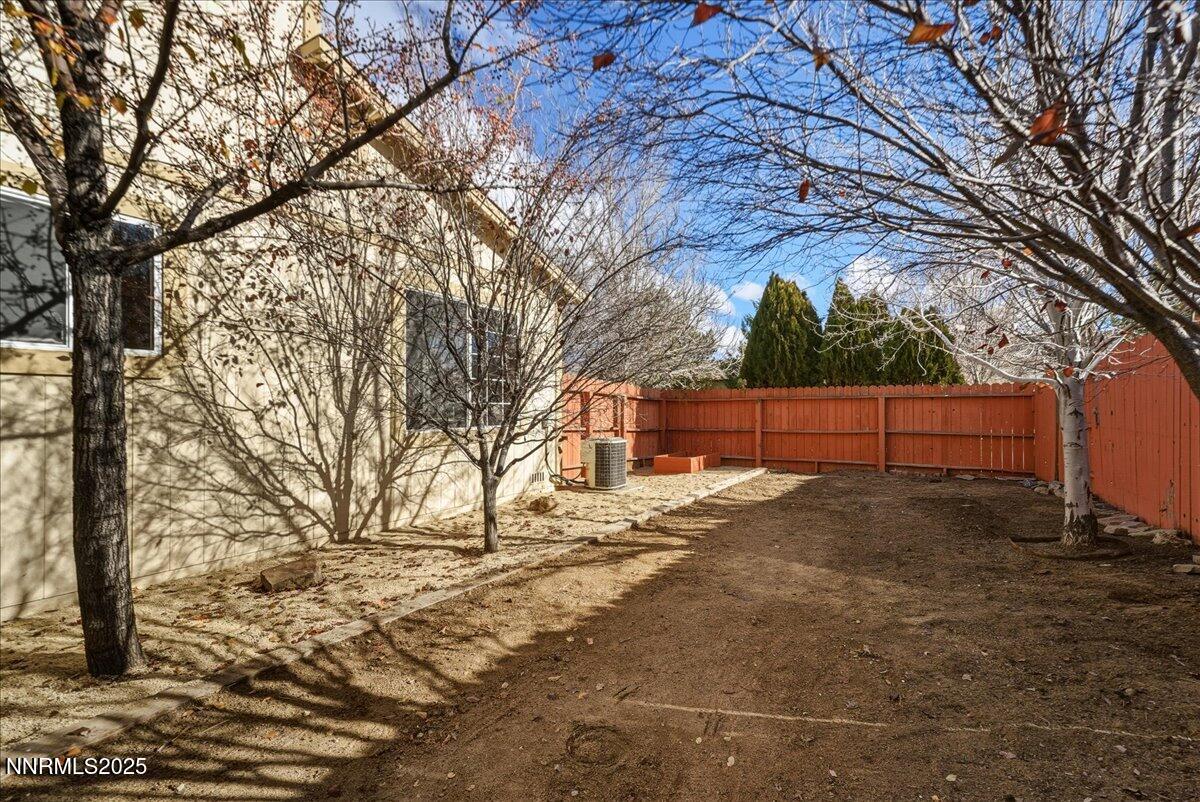 40-17598 Elk Court Reno NV 89508 (40 of