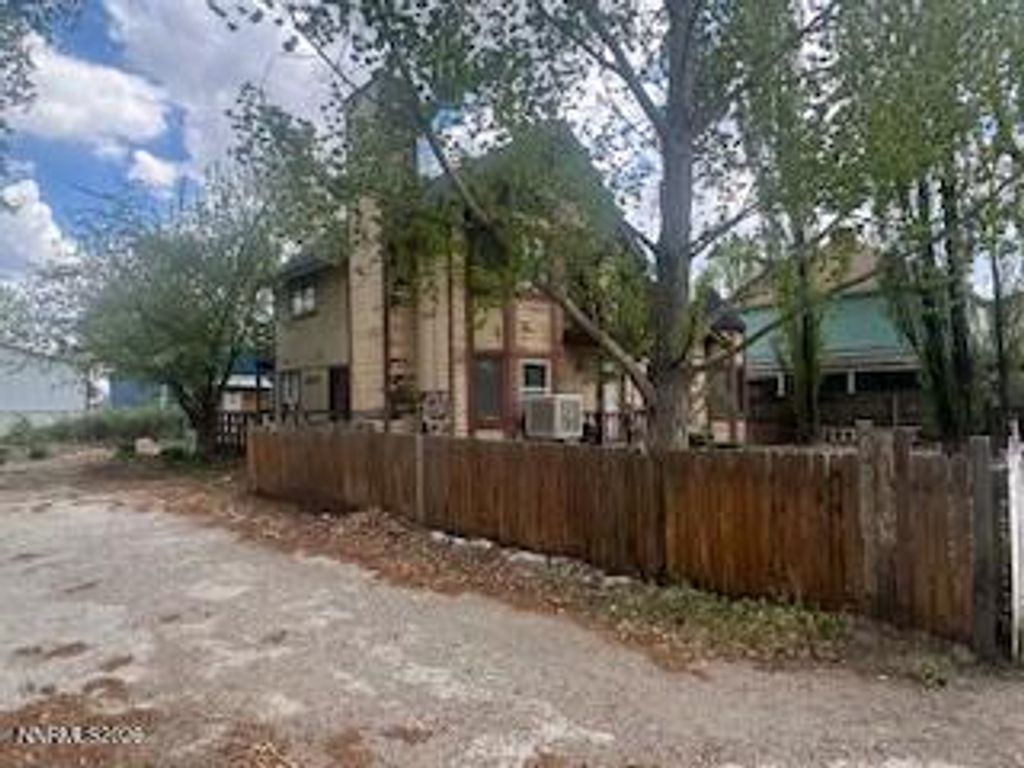 Photo of 75 S Main Street, Paradise Valley, NV 89426 (MLS # 260005640)