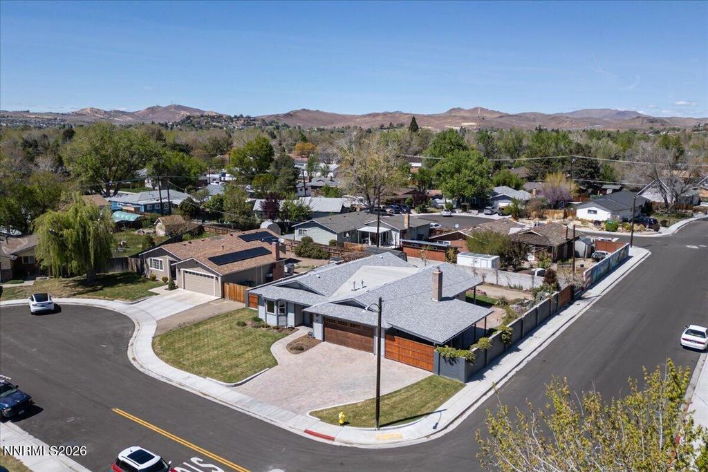 Photo of 182 Rodger Circle, Sparks, NV 89431 (MLS # 260004630)