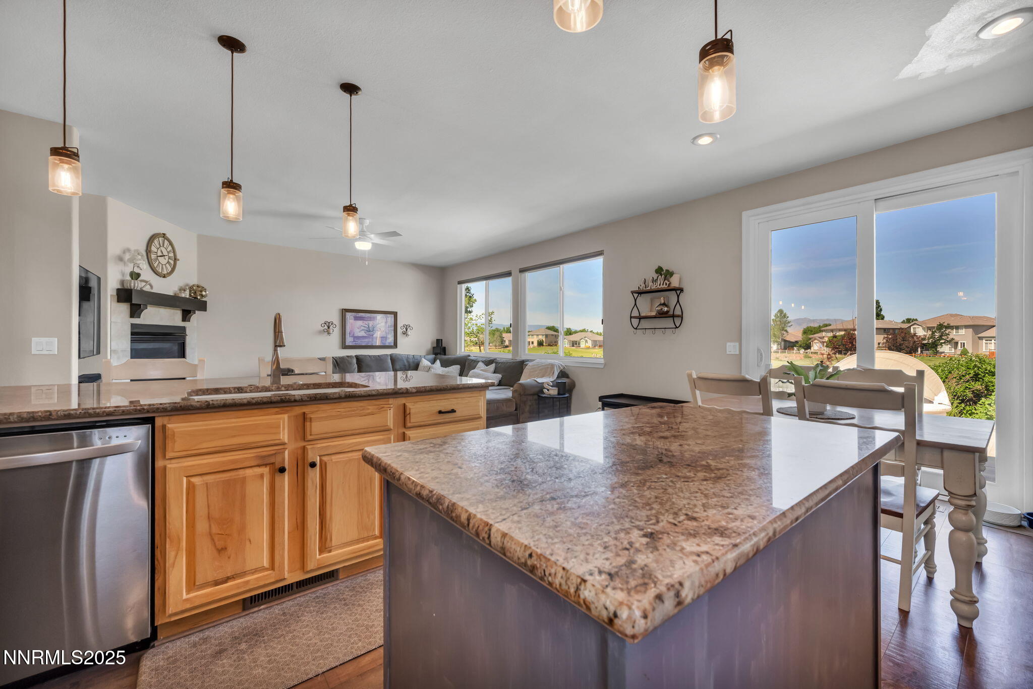 Sparks, Nevada 89436, United States, 5 Bedrooms Bedrooms, ,4 BathroomsBathrooms,Residential,Active,156380