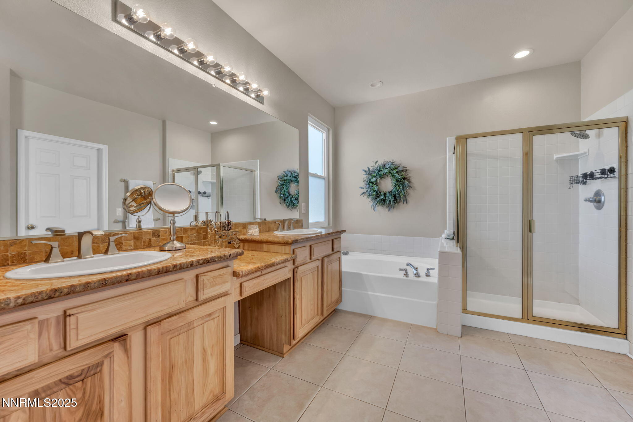 Sparks, Nevada 89436, United States, 5 Bedrooms Bedrooms, ,4 BathroomsBathrooms,Residential,Active,156380