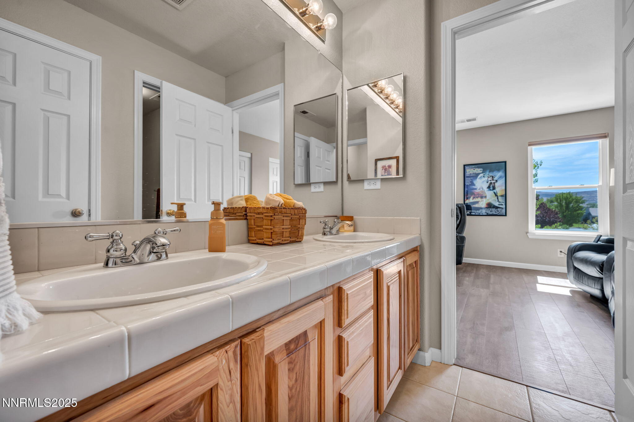 Sparks, Nevada 89436, United States, 5 Bedrooms Bedrooms, ,4 BathroomsBathrooms,Residential,Active,156380