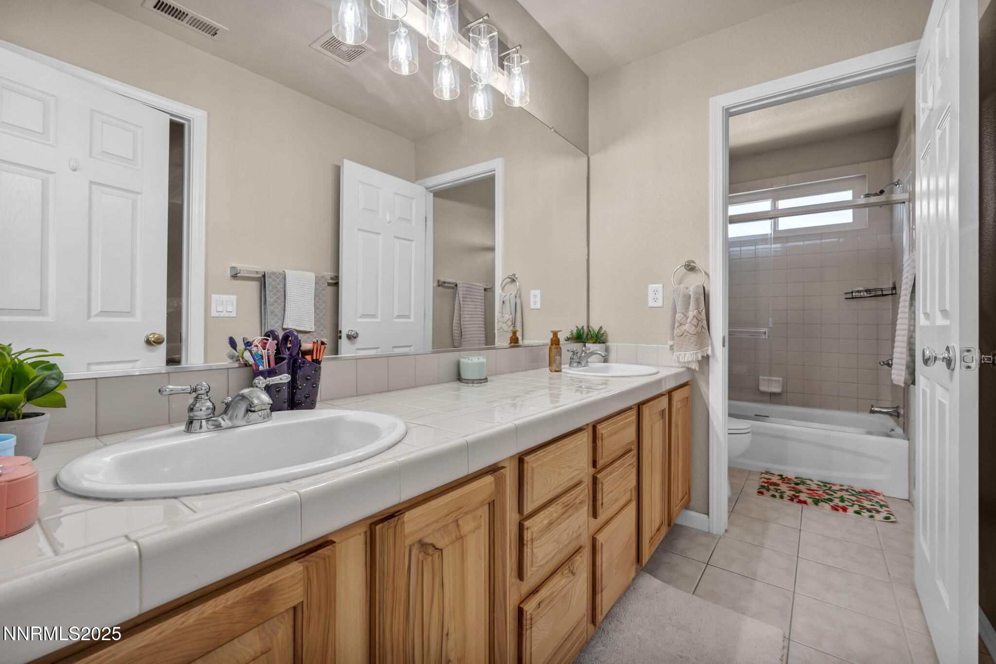 Sparks, Nevada 89436, United States, 5 Bedrooms Bedrooms, ,4 BathroomsBathrooms,Residential,Active,156380