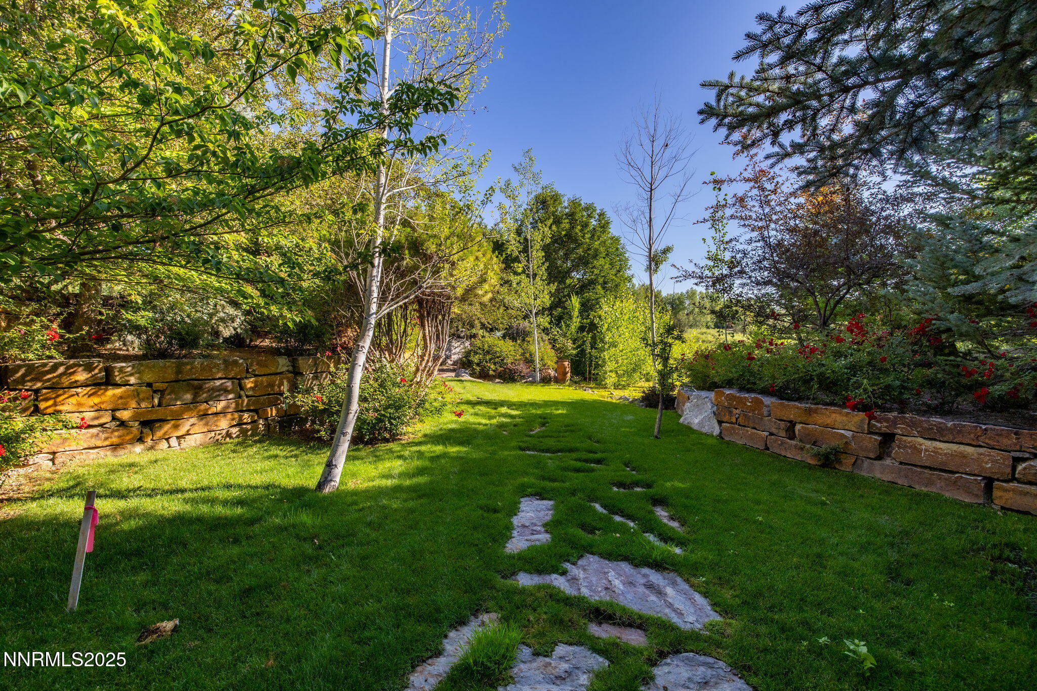 31-web-or-mls-2680 Olive Pl-14