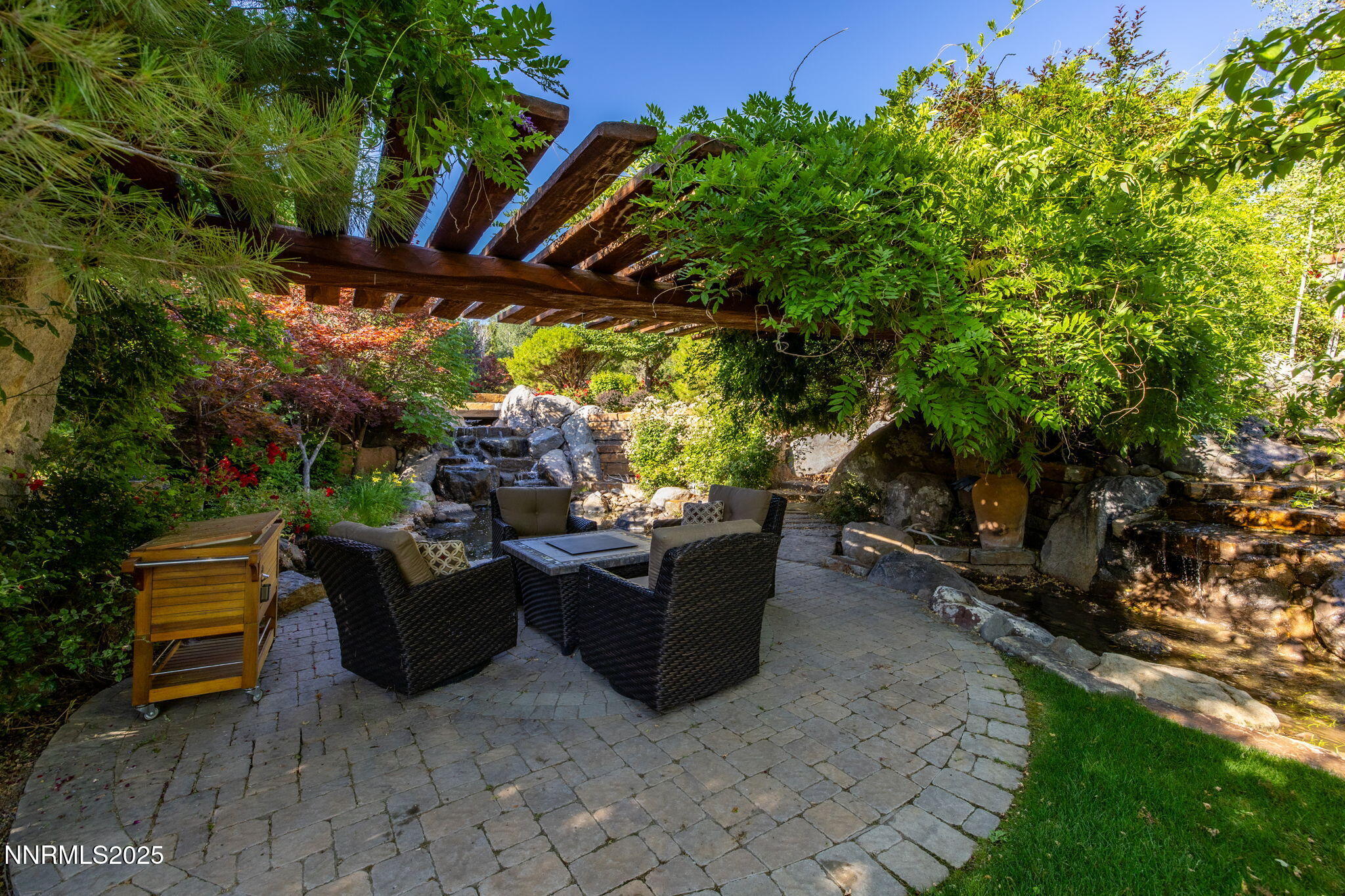 29-web-or-mls-2680 Olive Pl-13