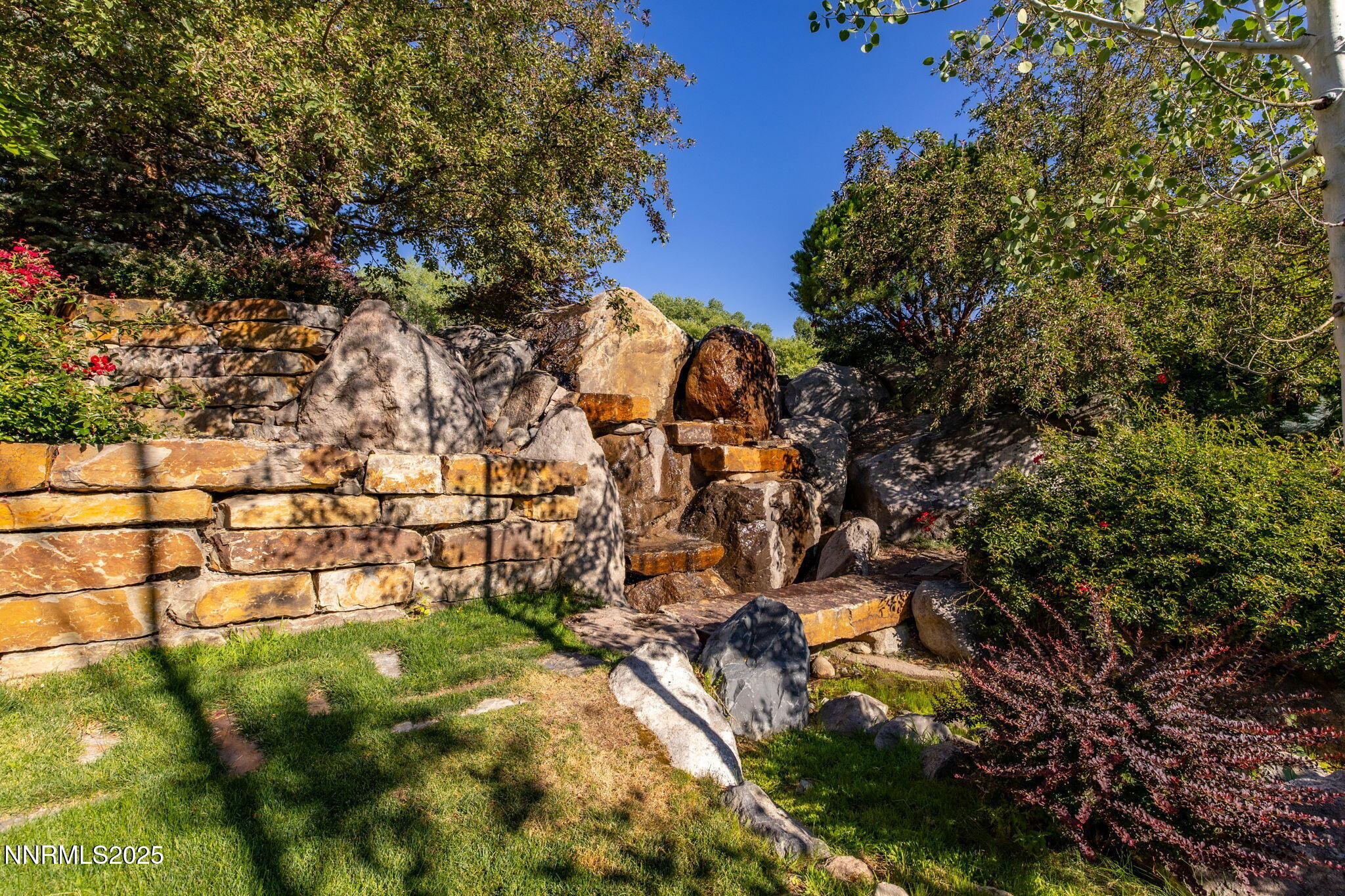 33-web-or-mls-2680 Olive Pl-15