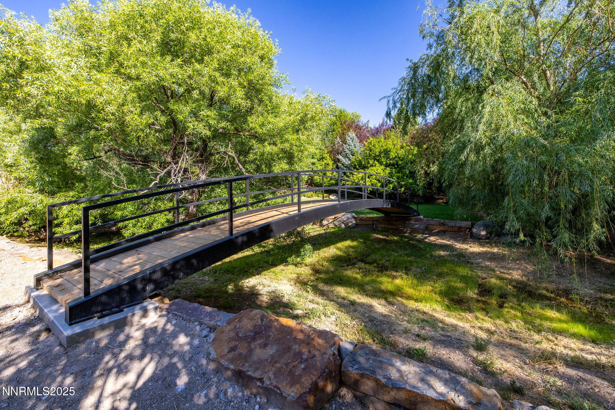 34-web-or-mls-2680 Olive Pl-18