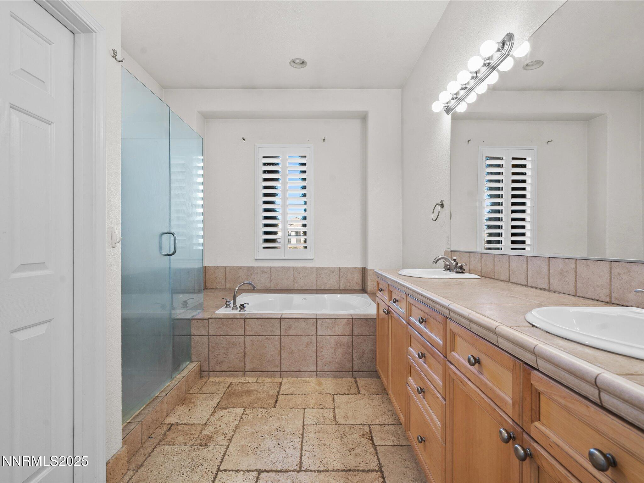 27-5519 New Mexico Ct-126