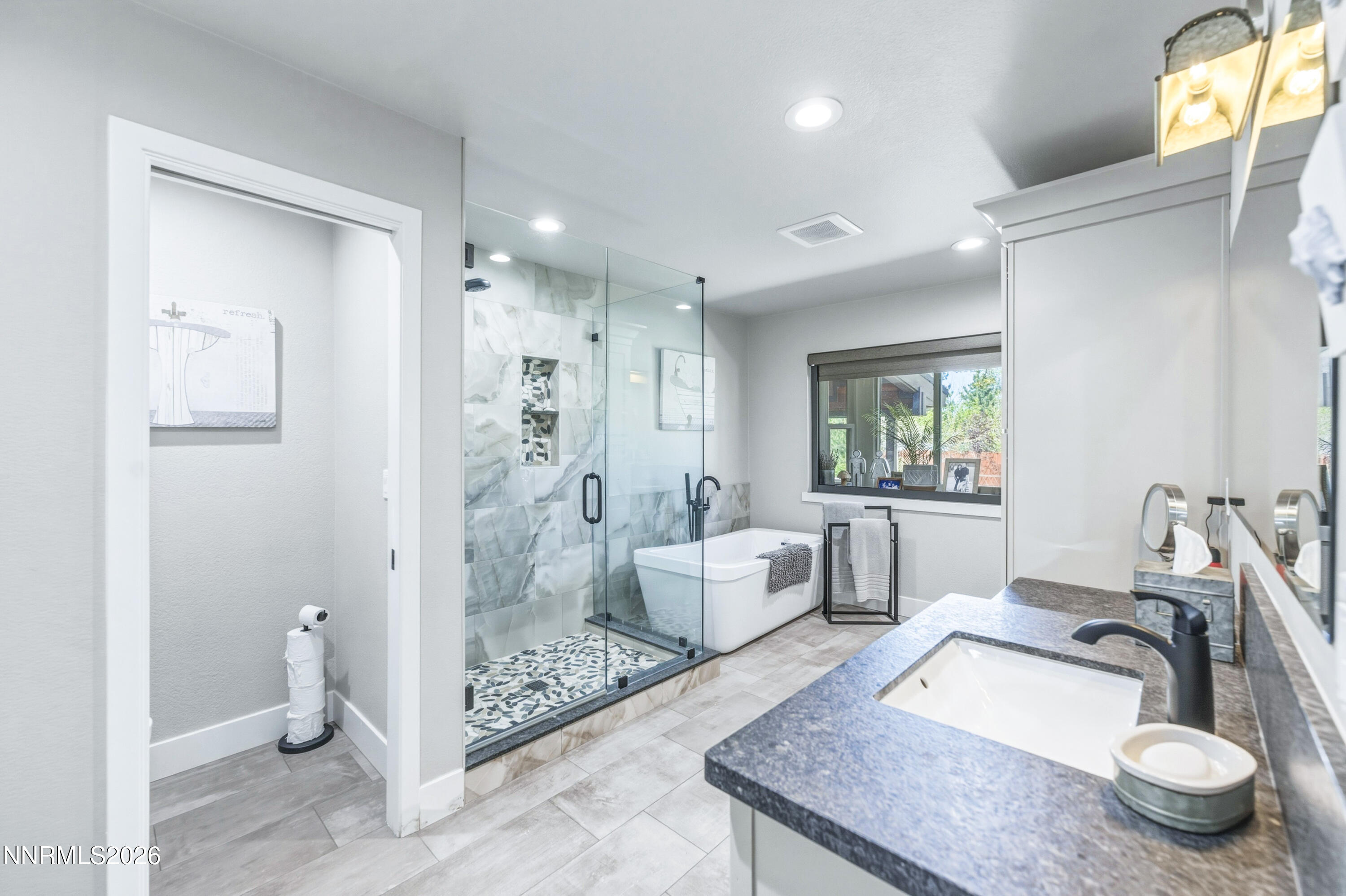 Reno, Nevada, 89519, United States, 4 Bedrooms Bedrooms, ,3 BathroomsBathrooms,Residential,Active,2041358
