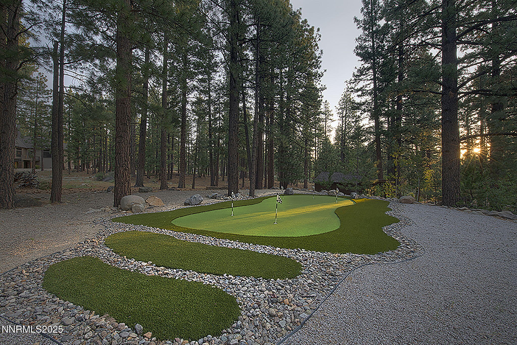 69-web-or-mls-Putting Green 1