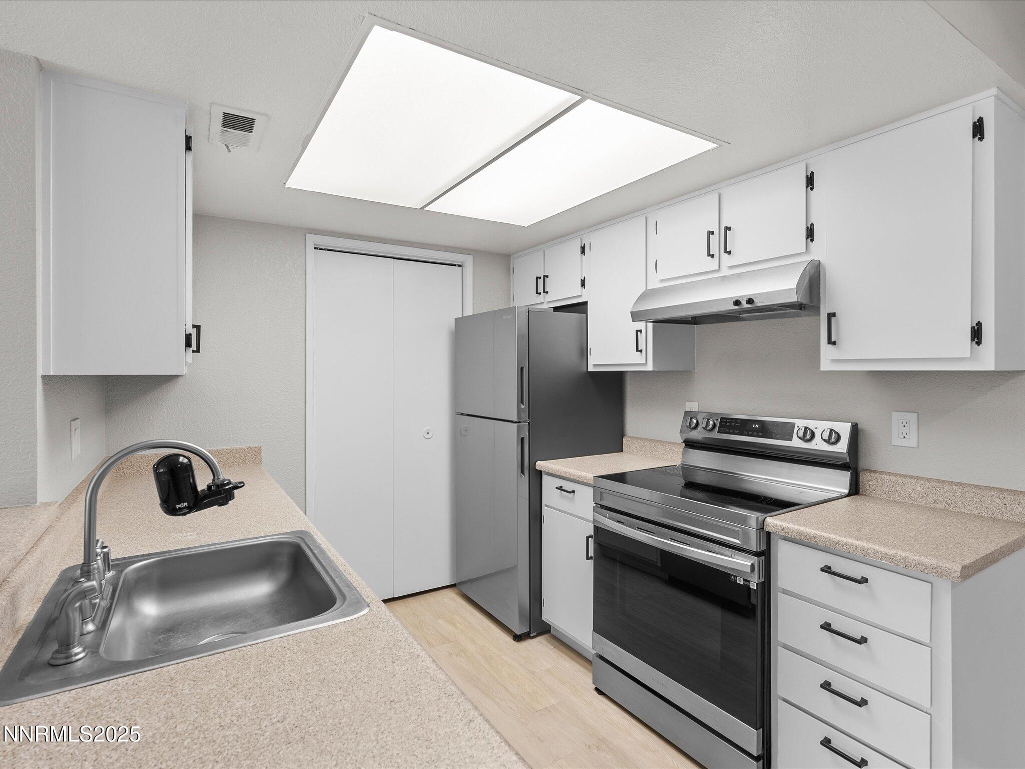 09-7680 Bluestone Dr-109