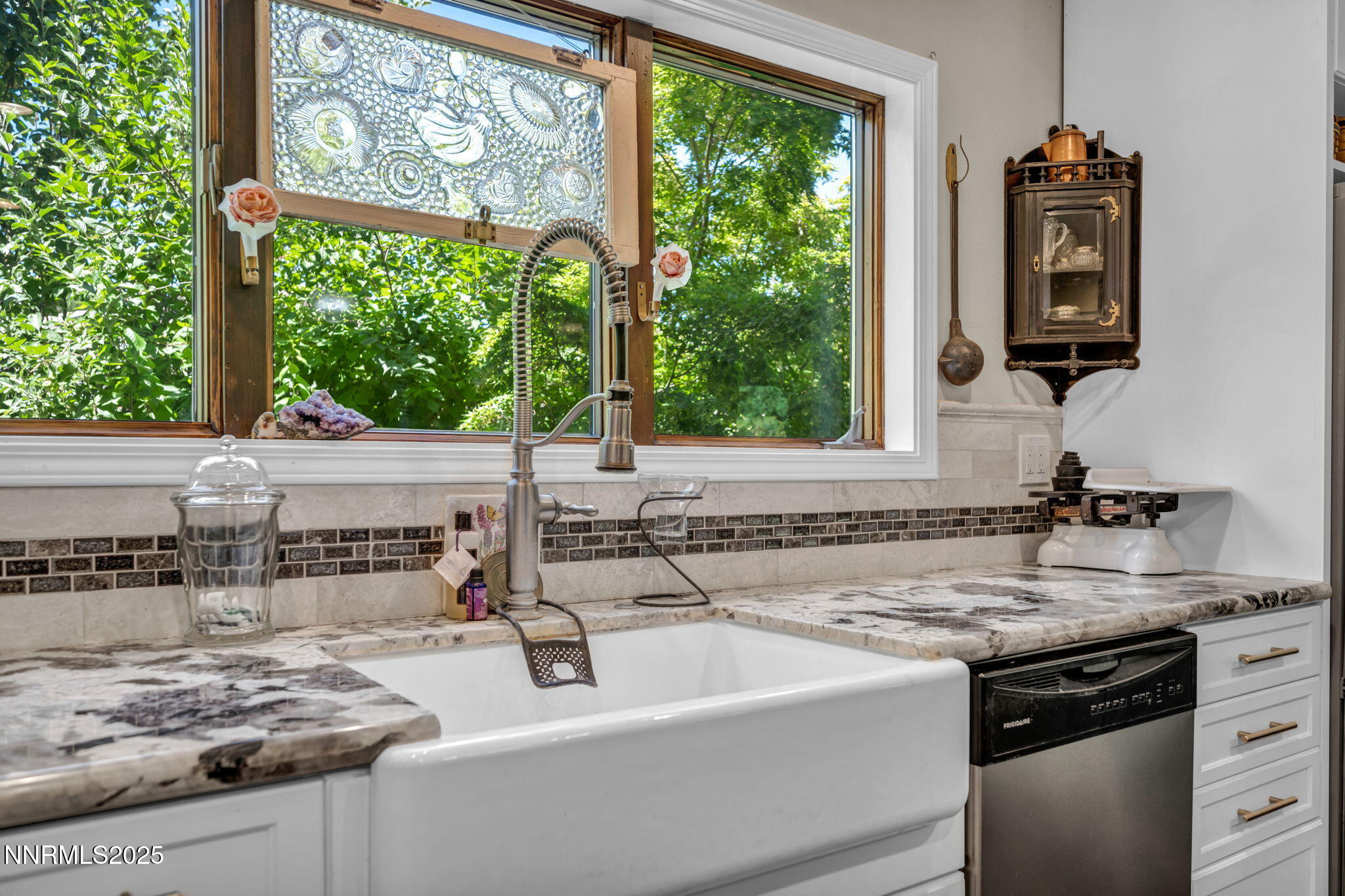 70-web-or-mls-14310-mt-snow-dr