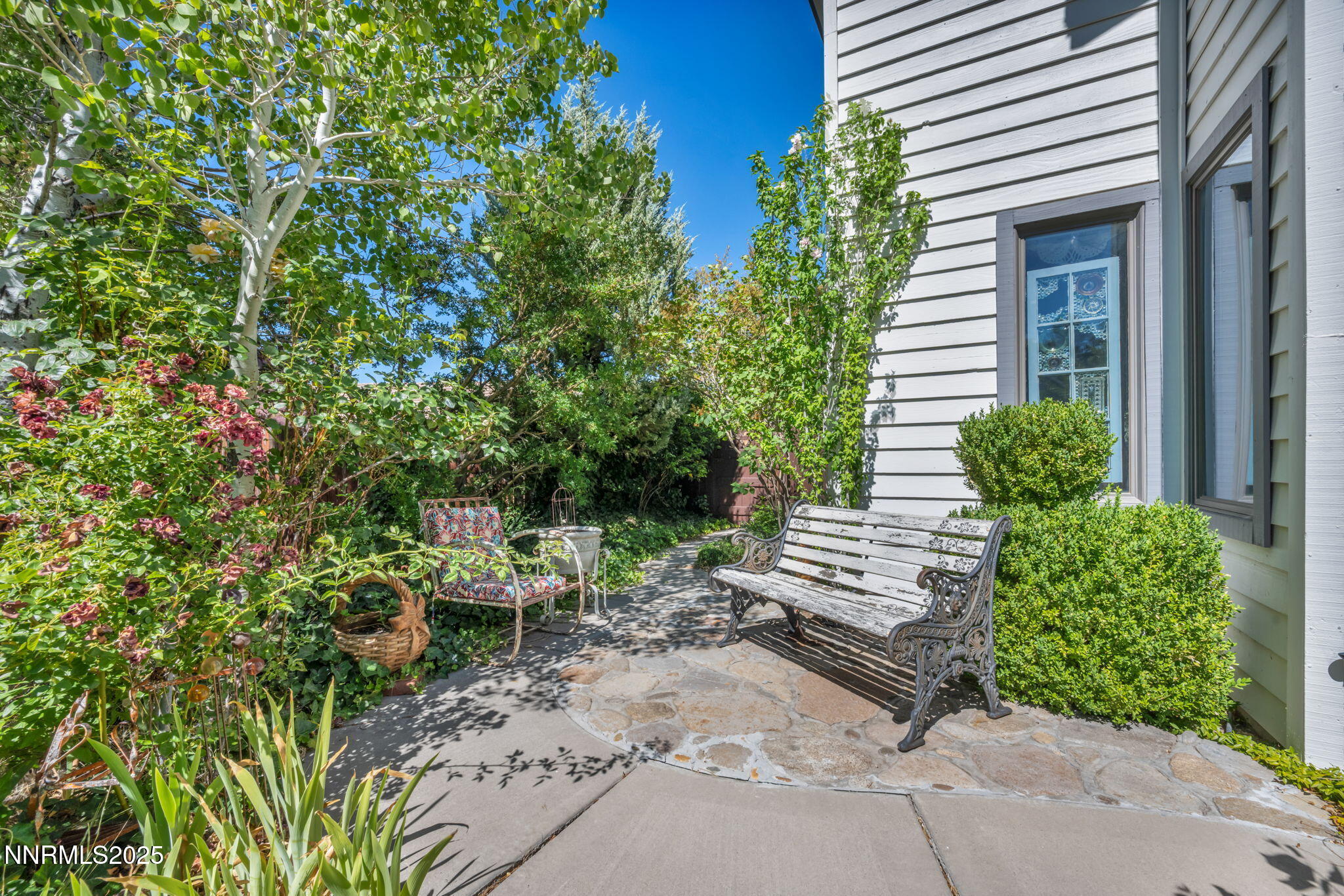 7-web-or-mls-14310-mt-snow-dr