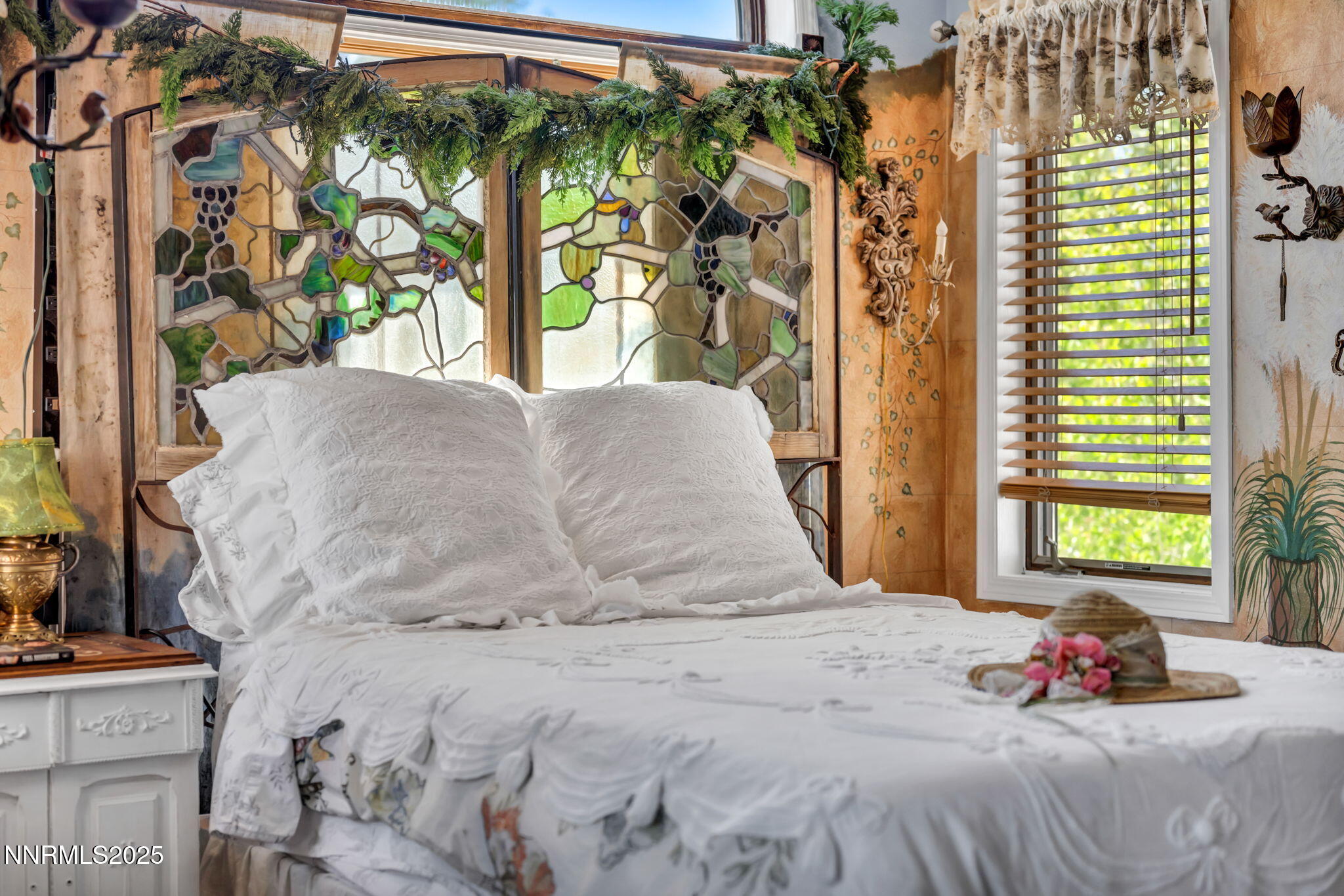 119-web-or-mls-14310-mt-snow-dr