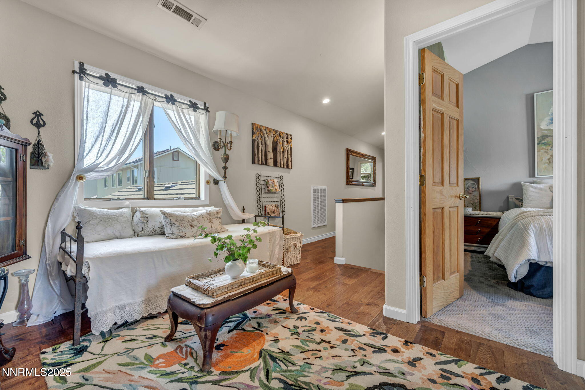 90-web-or-mls-14310-mt-snow-dr