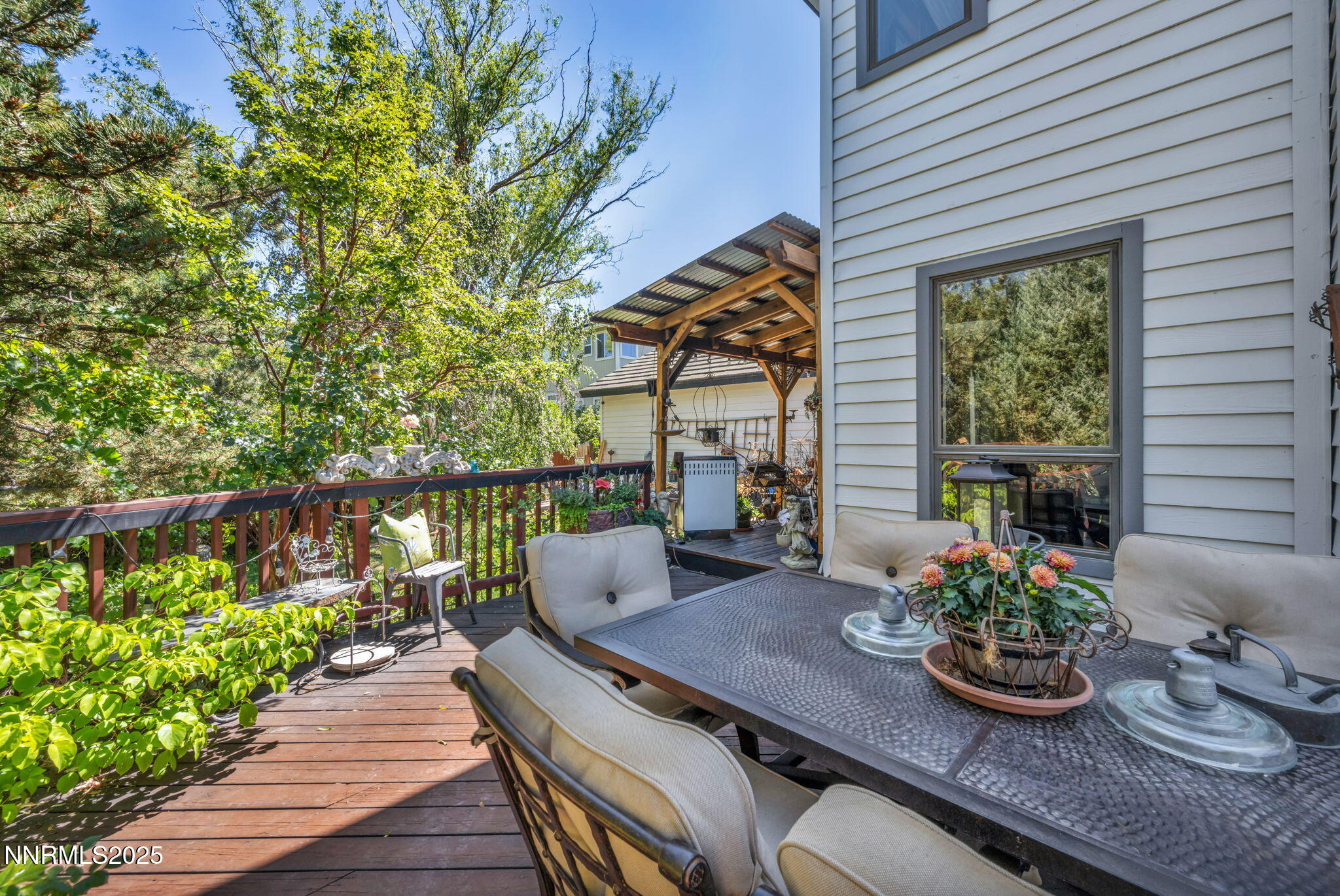 24-web-or-mls-14310-mt-snow-dr