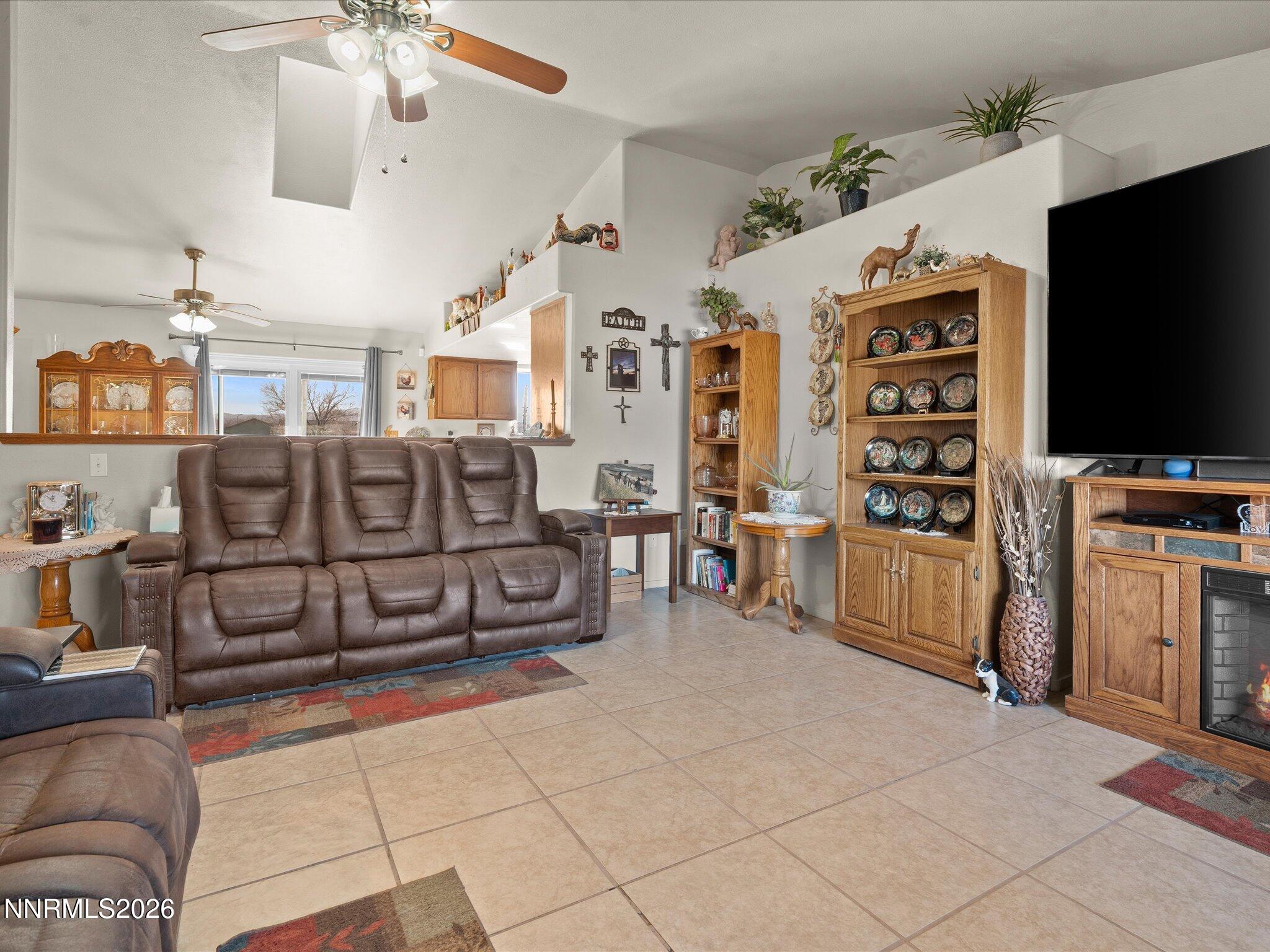 09-900 Madison Creek Dr-108