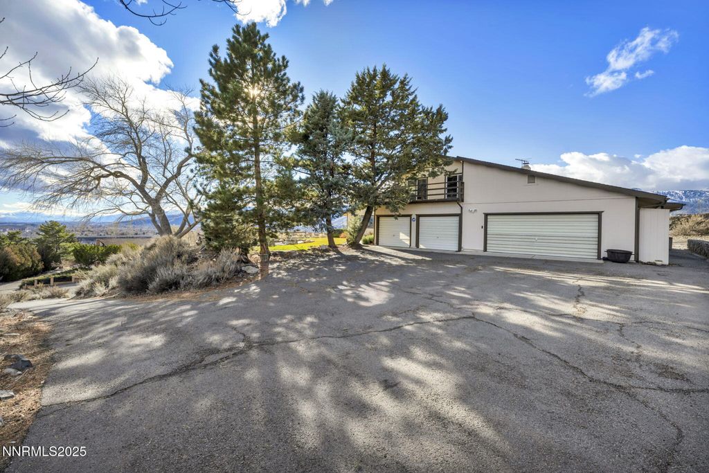 Photo of 610 E Bonanza Drive, Carson City, NV 89706 (MLS # 260000302)