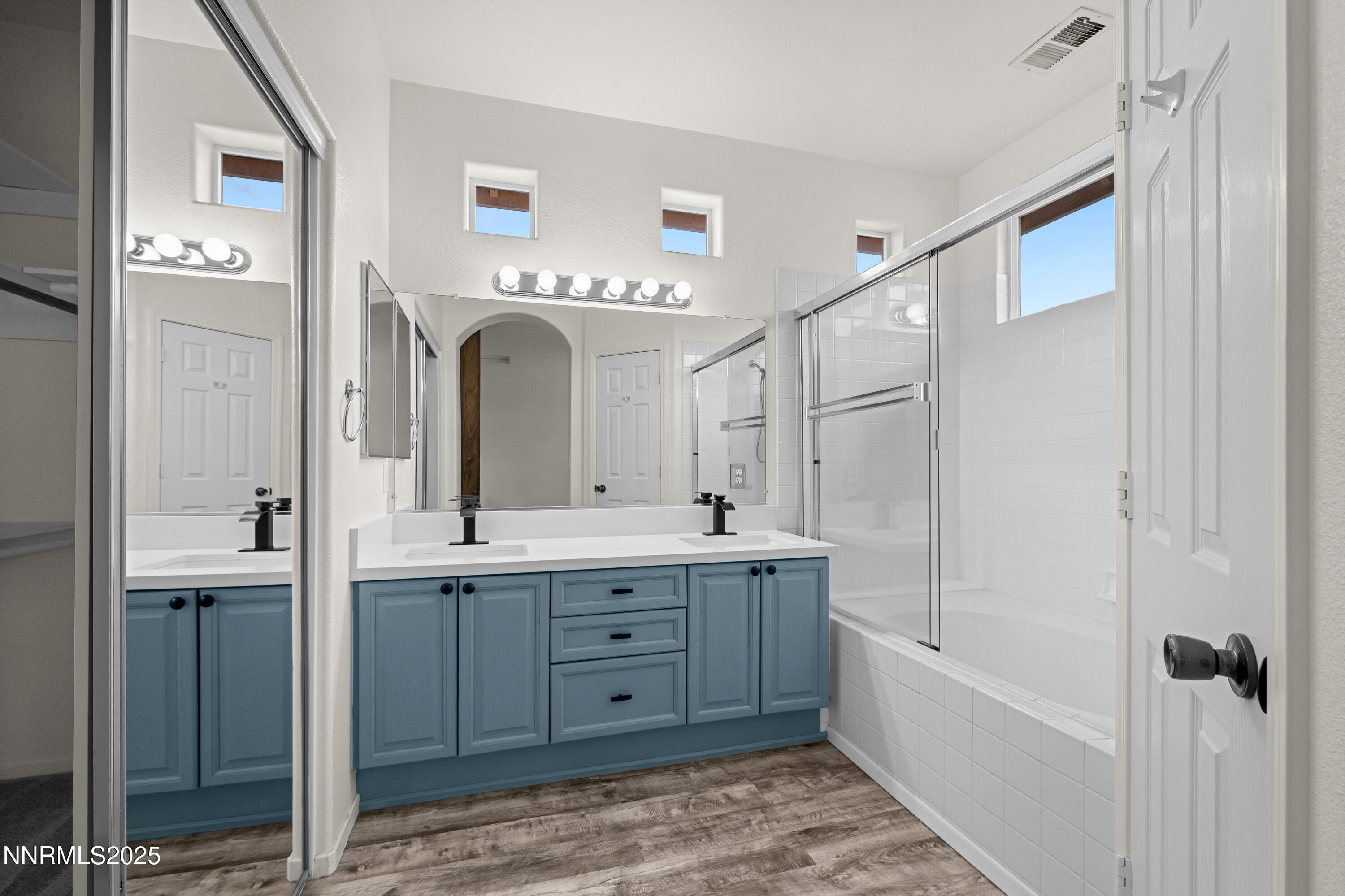 31-3518 Herons Circle Reno NV 89502 (32