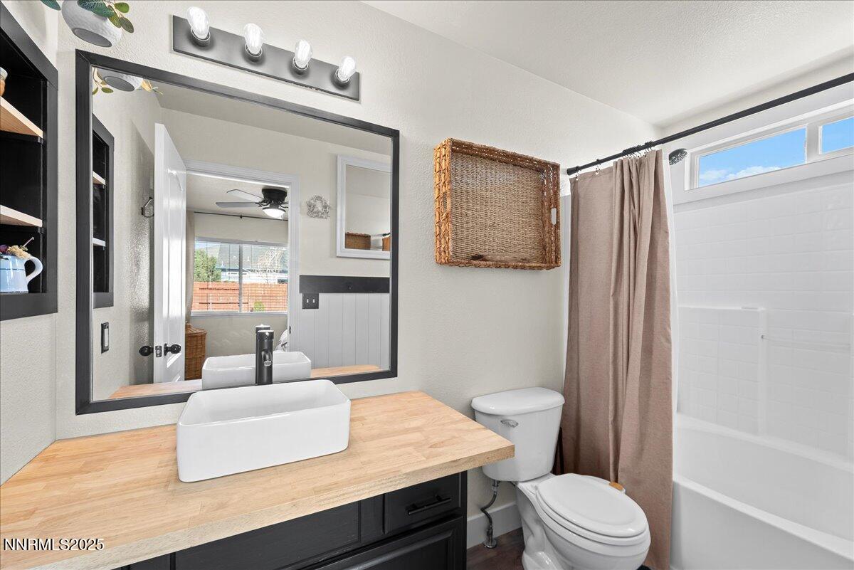 17-17675 Alexandria Court Reno NV 89508