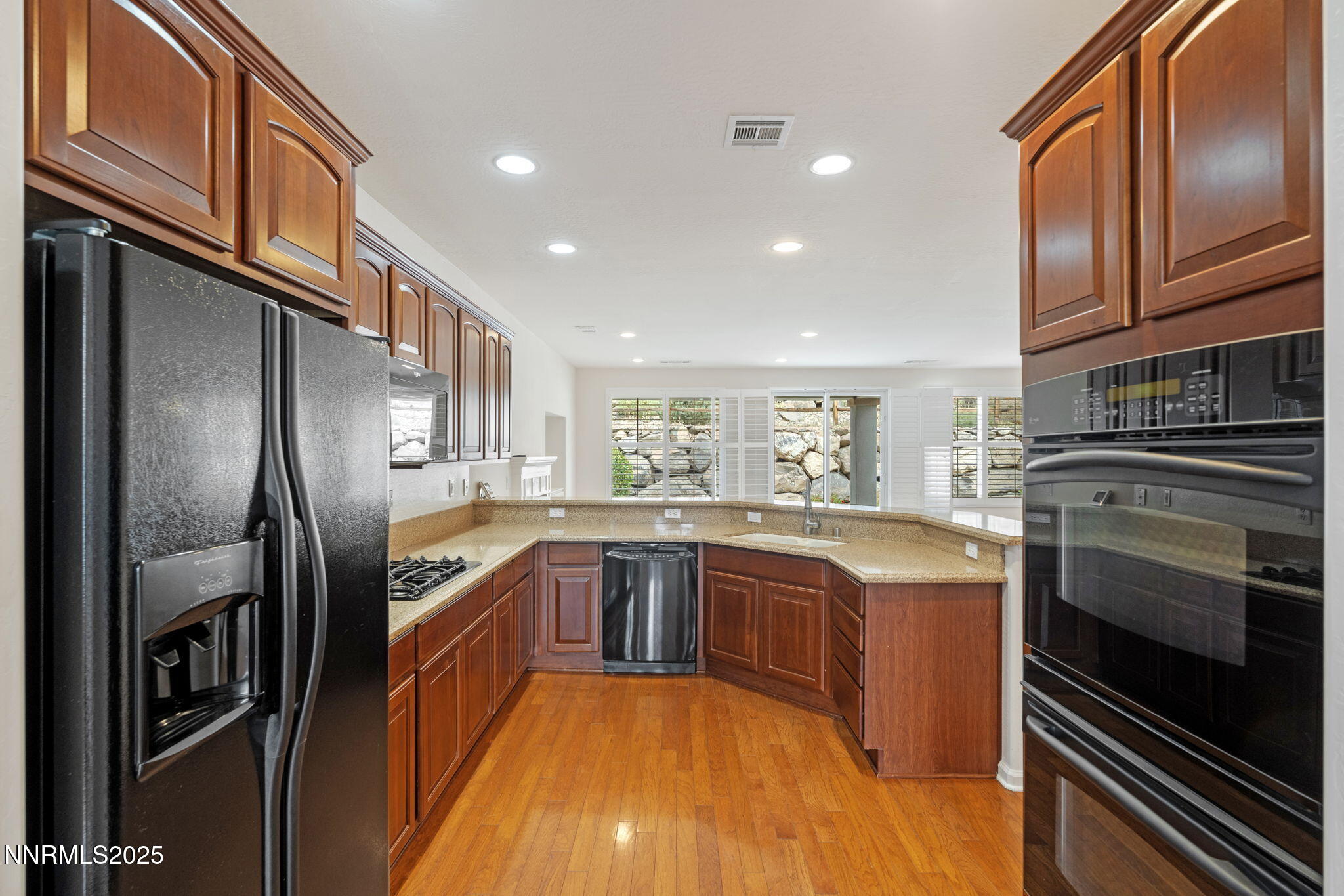 10-web-or-mls-DSC01277