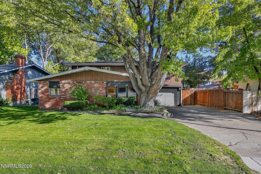 Photo of 1464 Mark Twain Avenue, Reno, NV 89509 (MLS # 260000959)