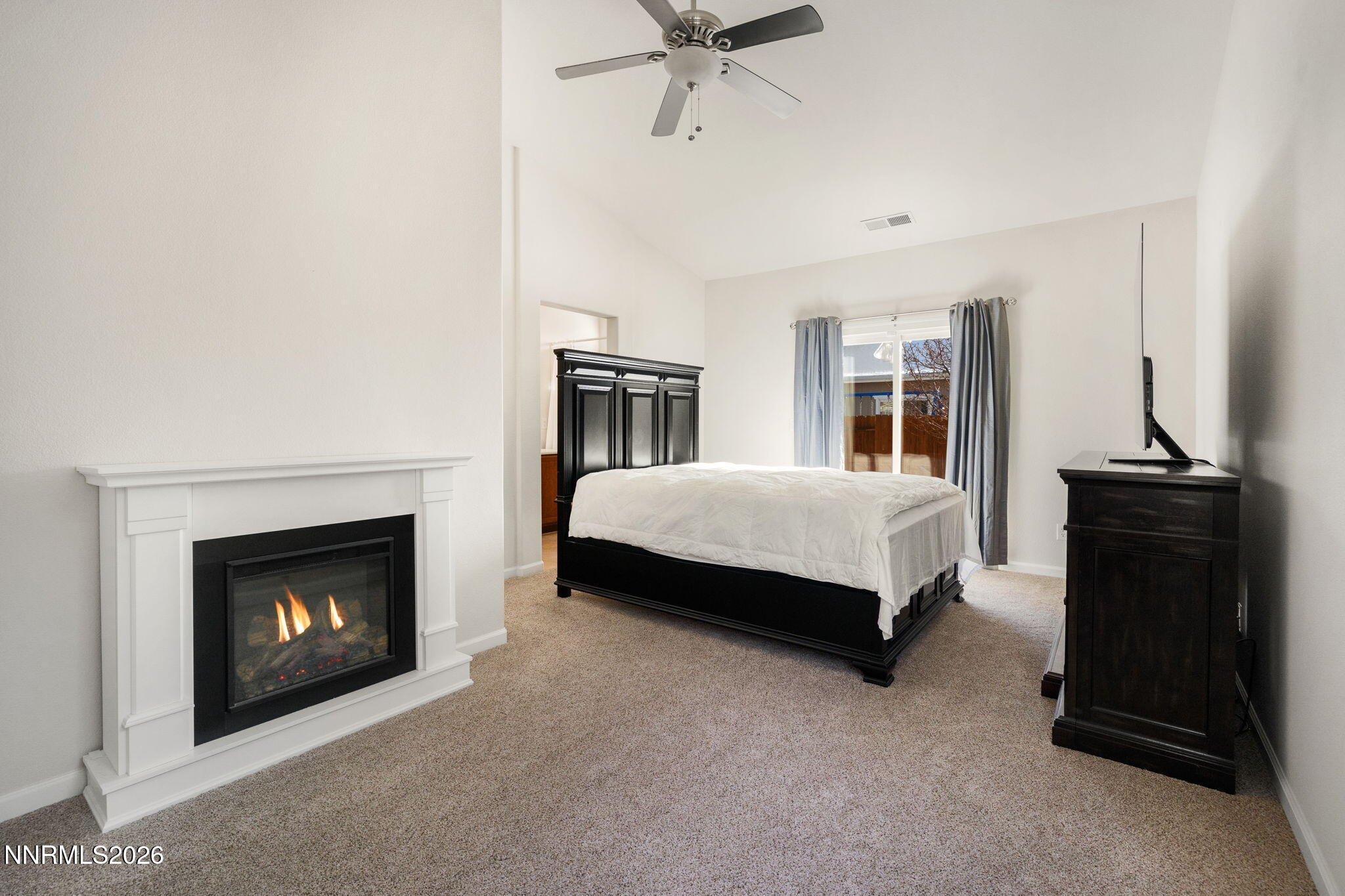 10-web-or-mls-8936 Finnsech Dr-11