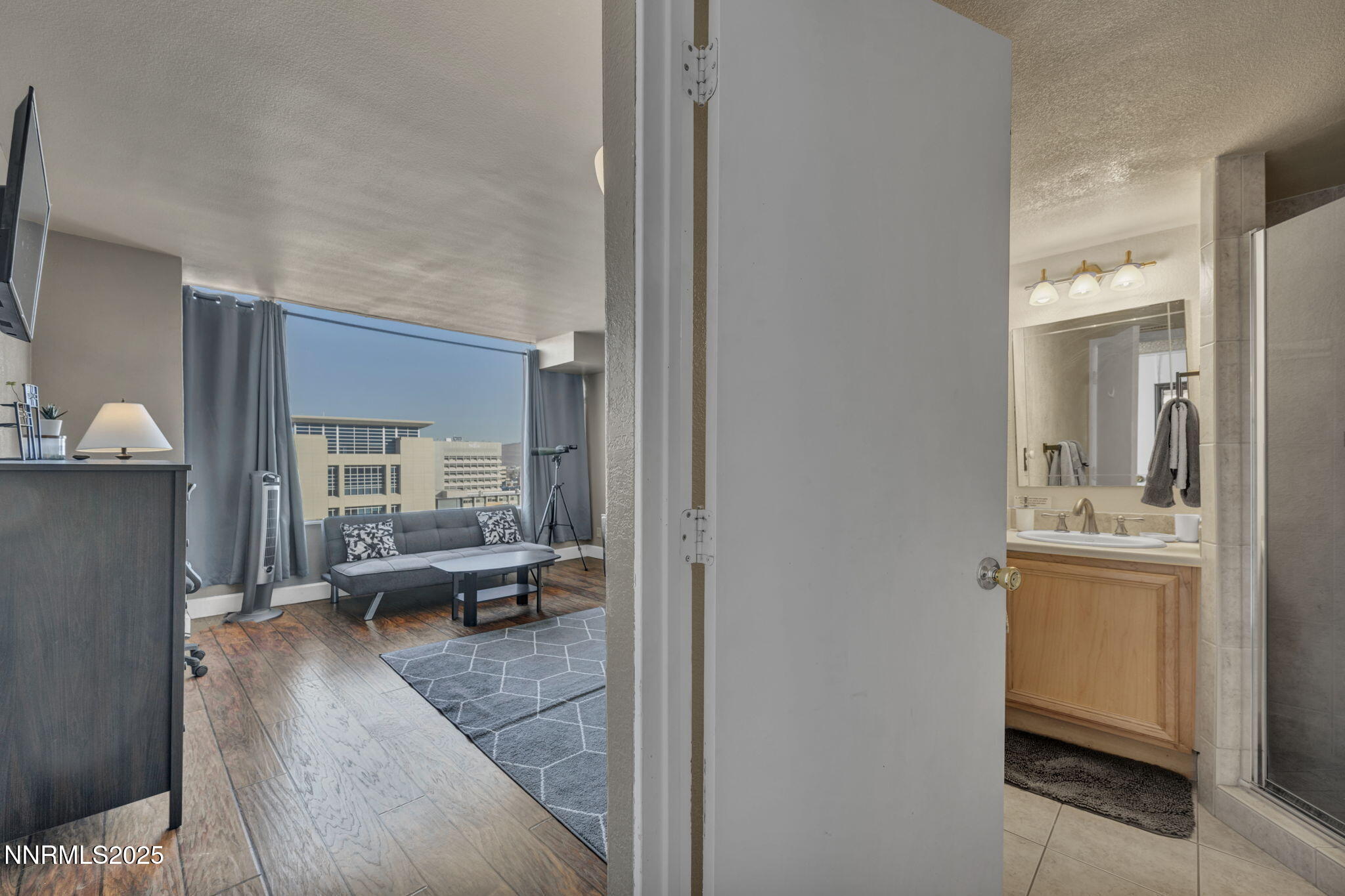 21-web-or-mls-280-island-ave-1406