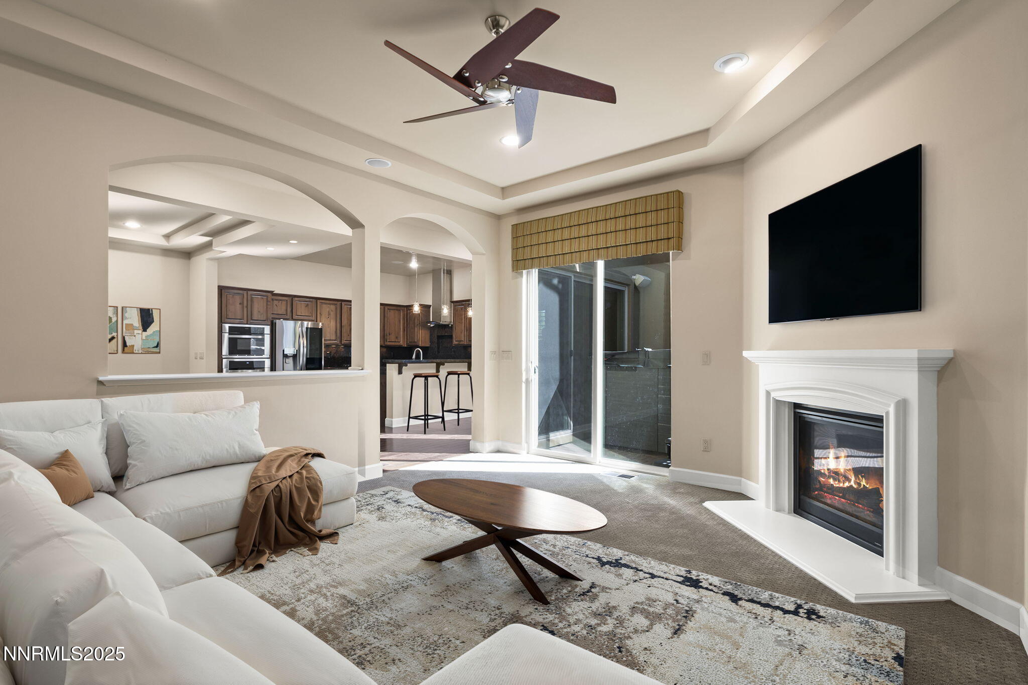 11-web-or-mls-3845_San_Donato_Loop_Livin