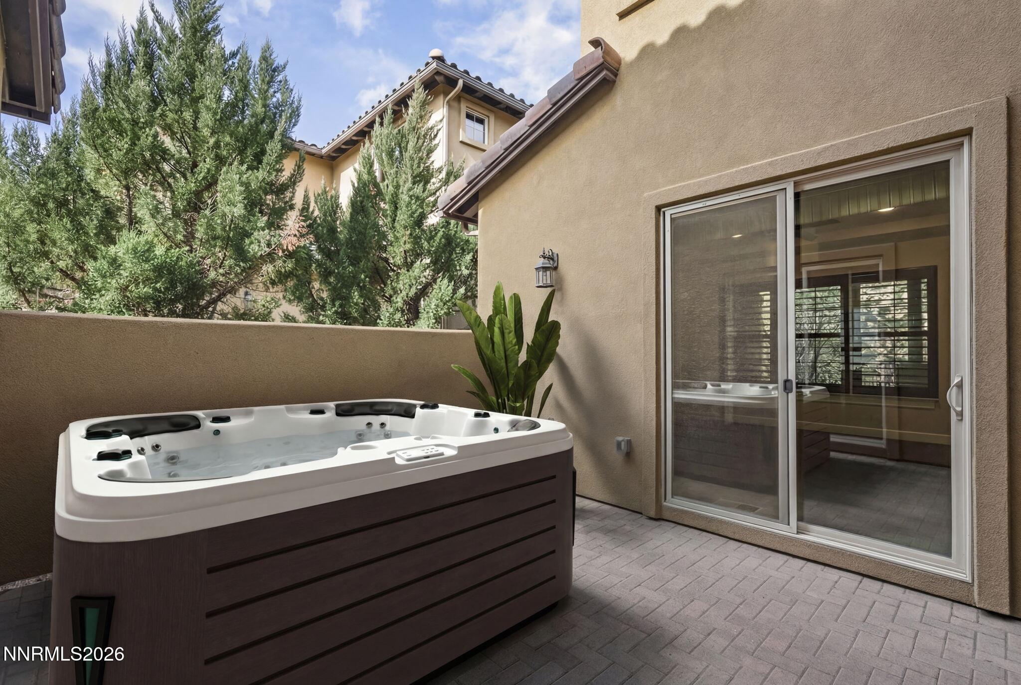 30-web-or-mls-3845_San_Donato_Loop_Patio