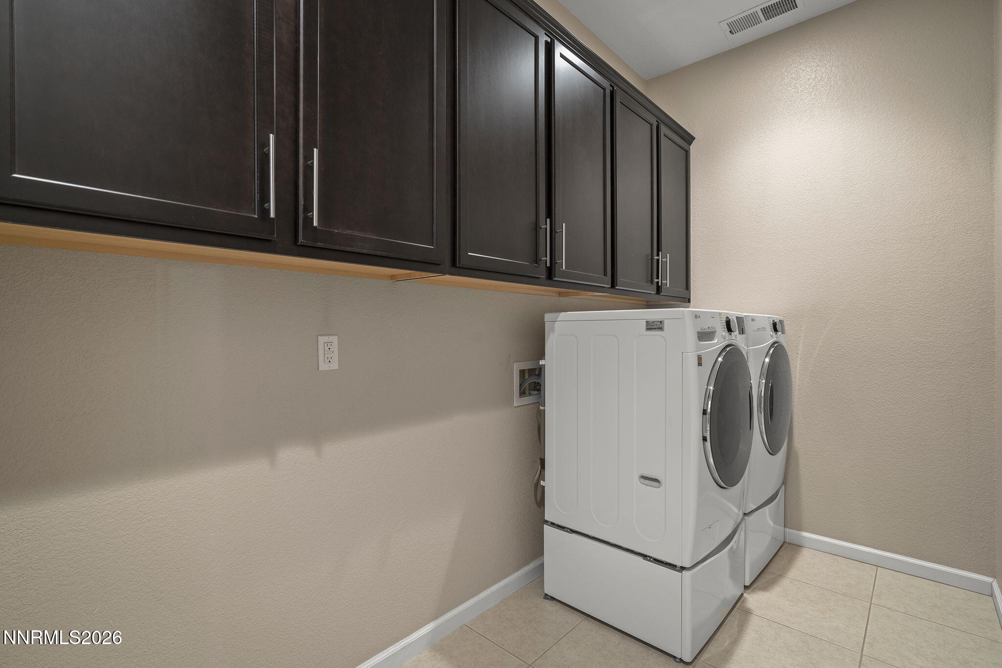 Reno, Nevada, 89521, United States, 4 Bedrooms Bedrooms, ,3 BathroomsBathrooms,Residential,Active,2029727