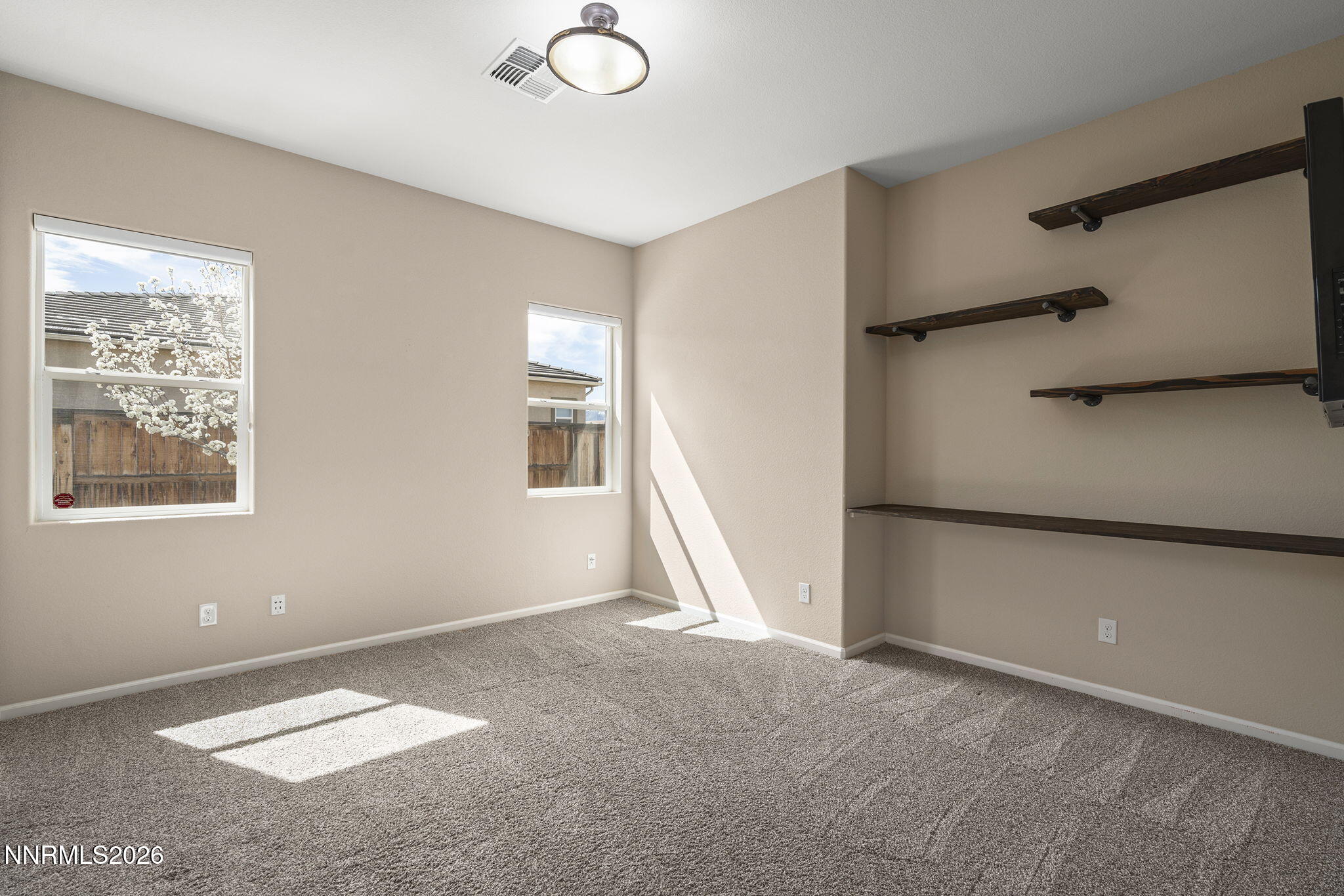 Reno, Nevada, 89521, United States, 4 Bedrooms Bedrooms, ,3 BathroomsBathrooms,Residential,Active,2029727