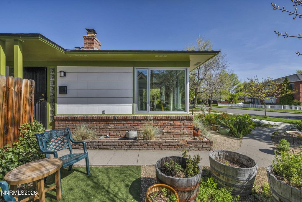 Photo of 725 Gordon Avenue, Reno, NV 89509 (MLS # 260004996)