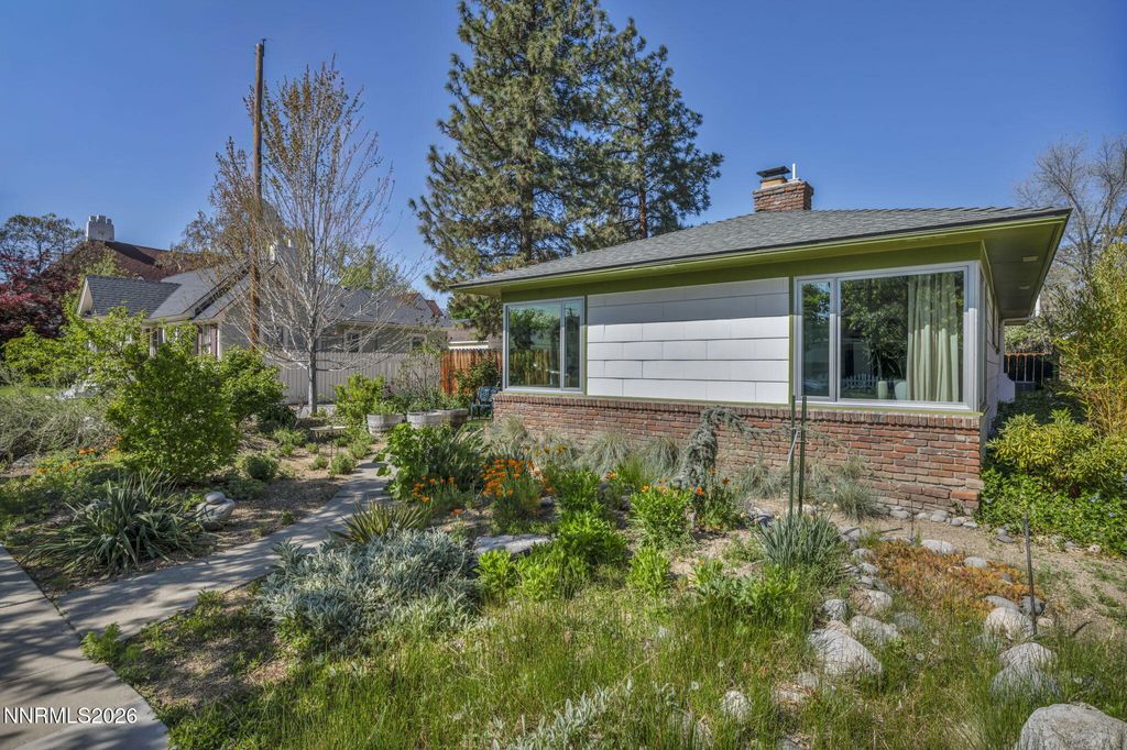 Photo of 725 Gordon Avenue, Reno, NV 89509 (MLS # 260004996)