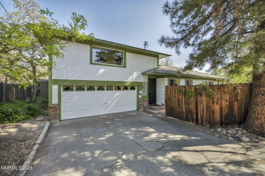 Photo of 725 Gordon Avenue, Reno, NV 89509 (MLS # 260004996)