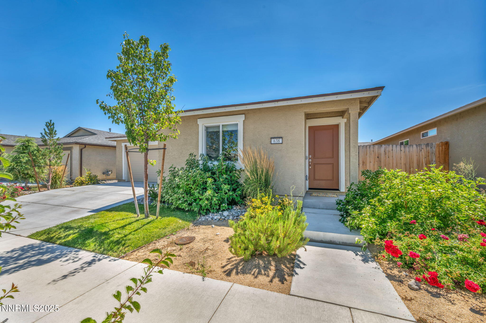 1-web-or-mls-638-osino-dr