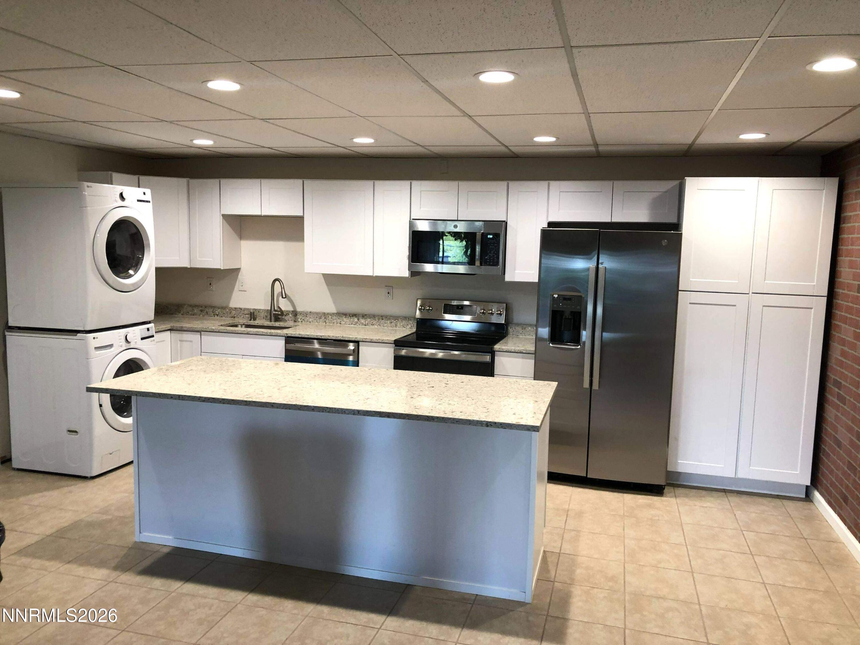 ad75bd76ccd5d8a220231204-69-87iti8