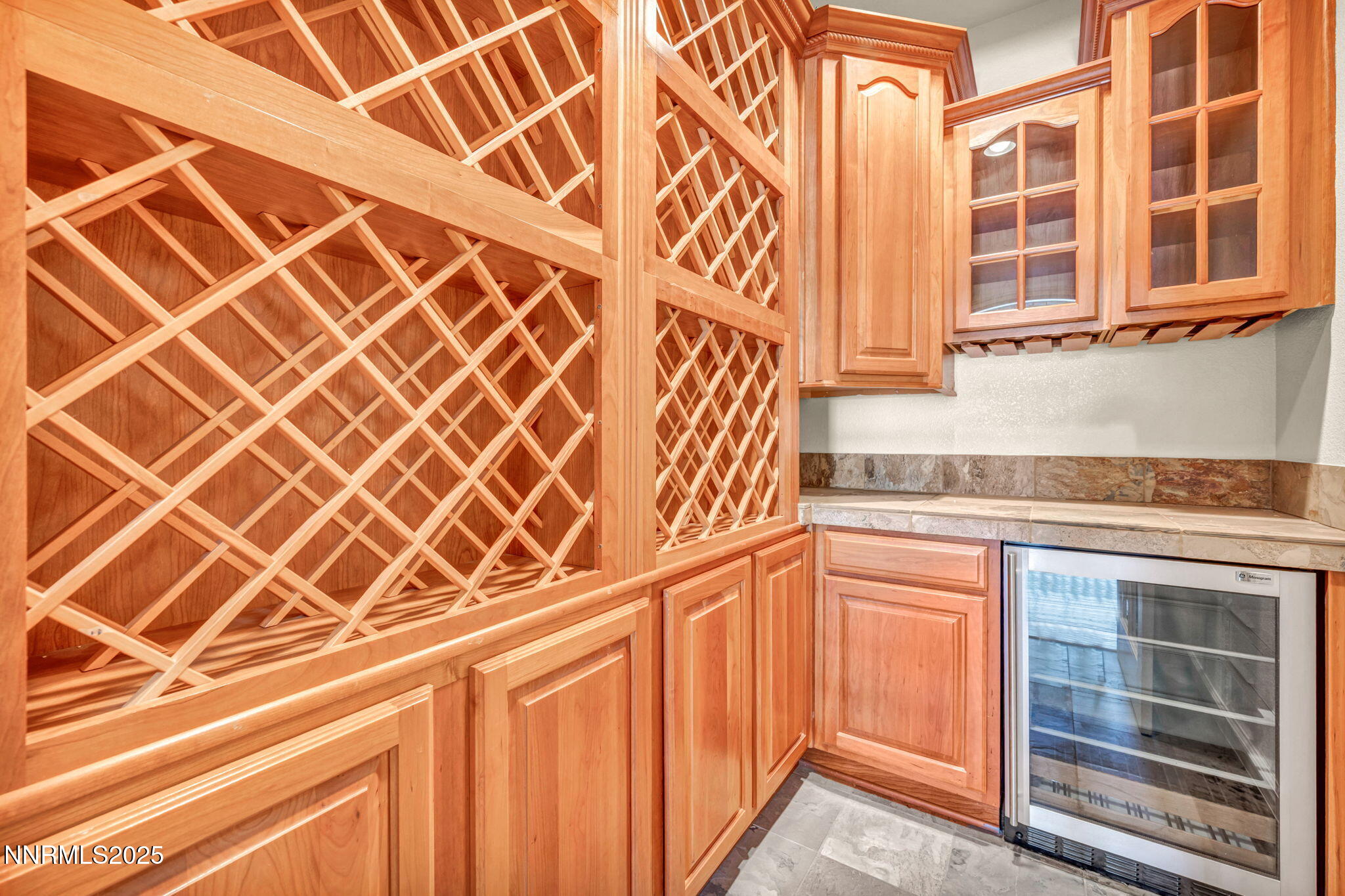 28-web-or-mls-2900-wilbur-may-pkwy-2801