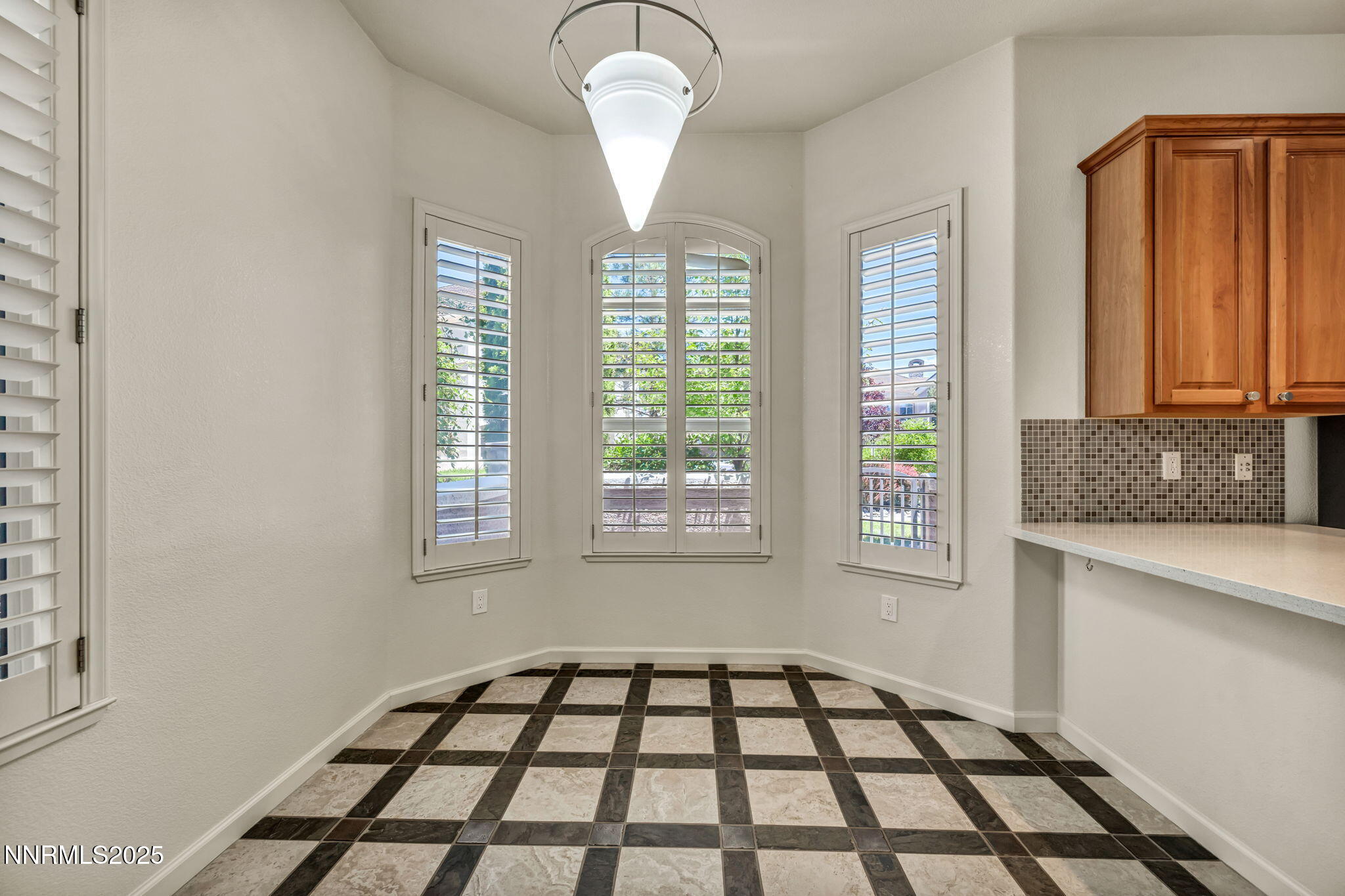 3-web-or-mls-2900-wilbur-may-pkwy-2801